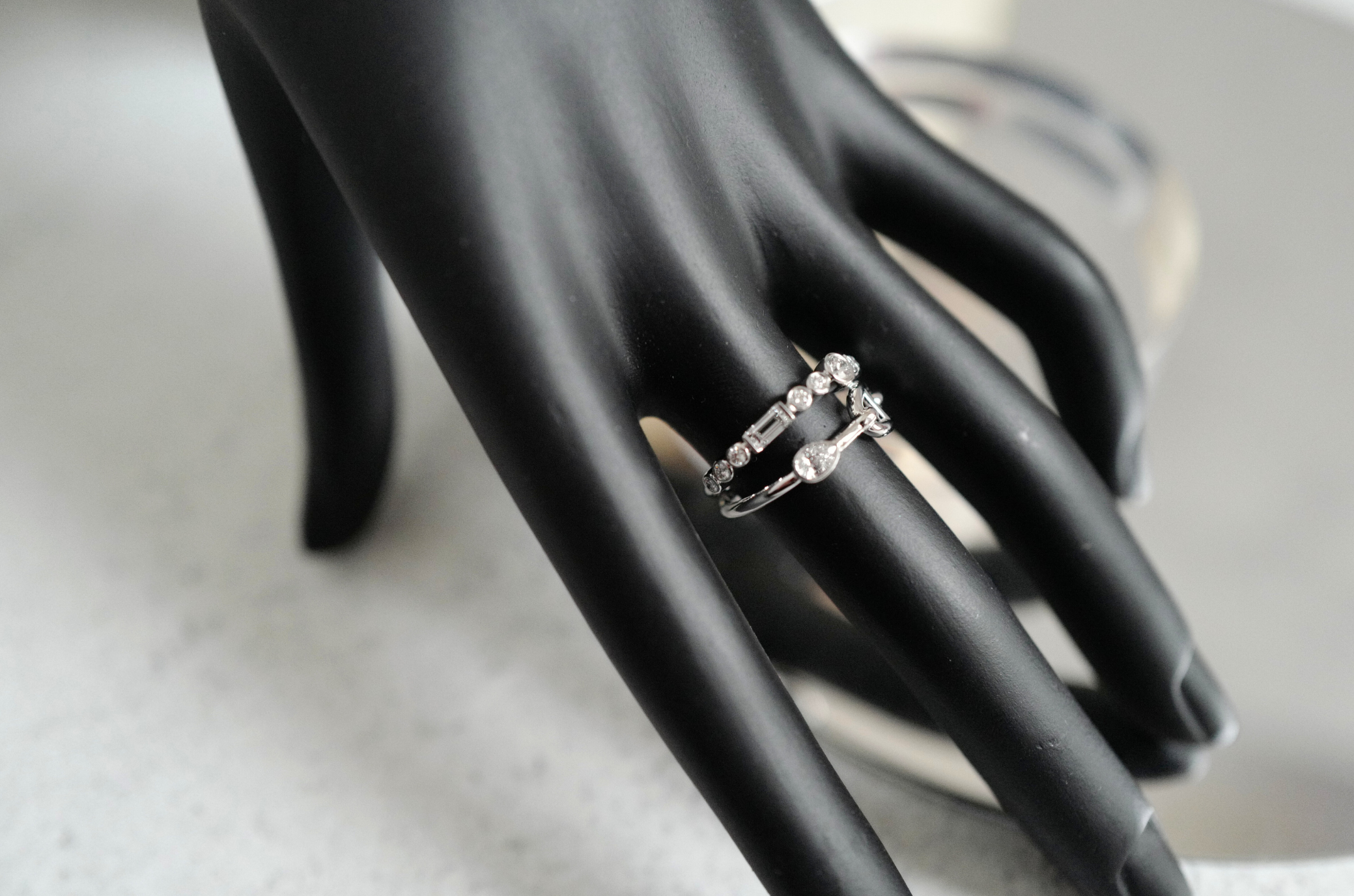 Hermès Chaine d’Ancre Chaos Fancy Ring in White Gold with Diamonds Sans Coloris Size 53