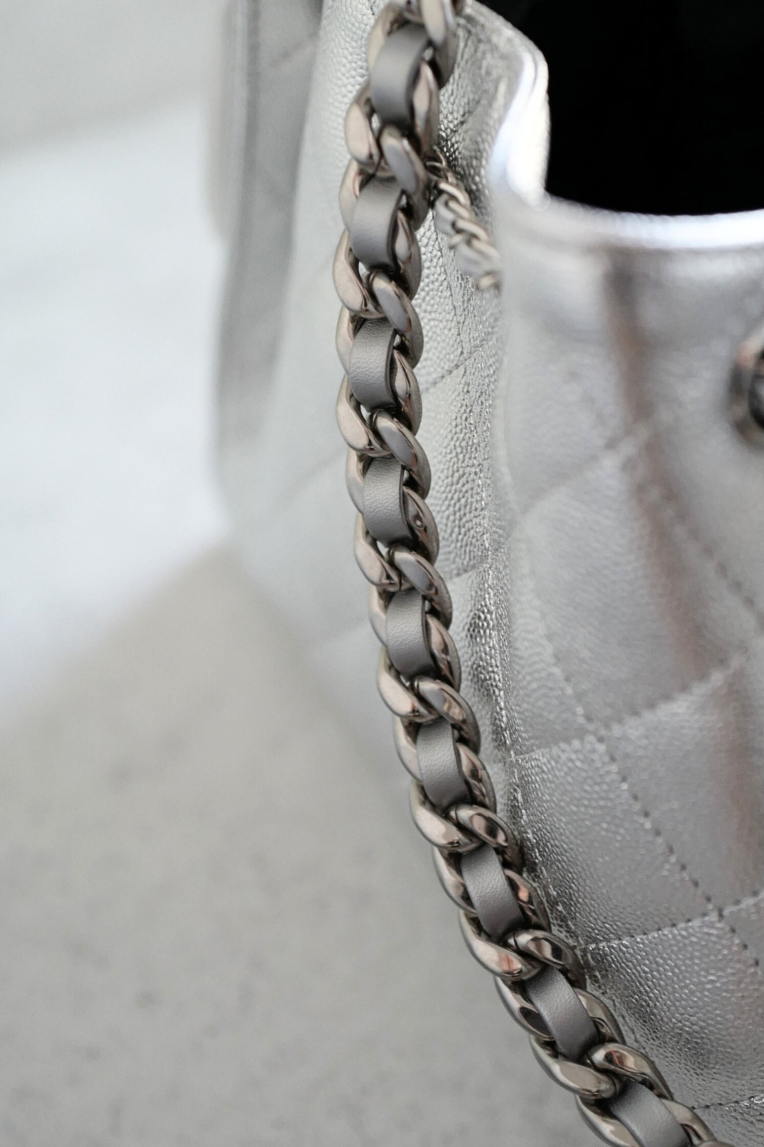 BNIB Chanel 26C Small Hobo Metallic Silver Grained Calfskin Shoulder Bag