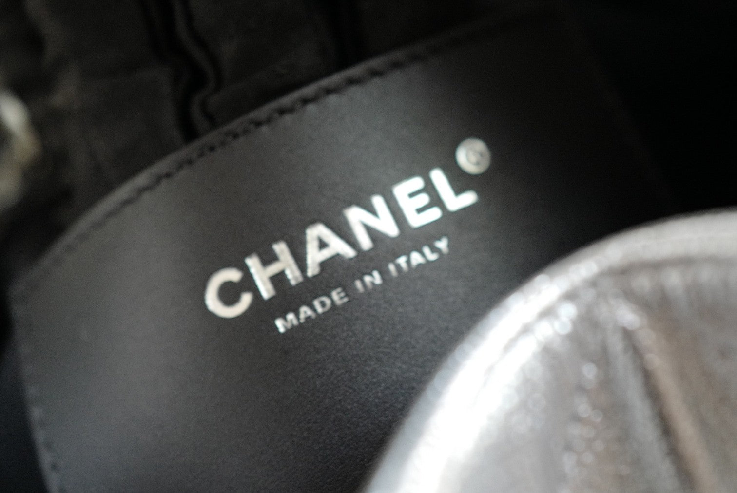 BNIB Chanel 26C Small Hobo Metallic Silver Grained Calfskin Shoulder Bag