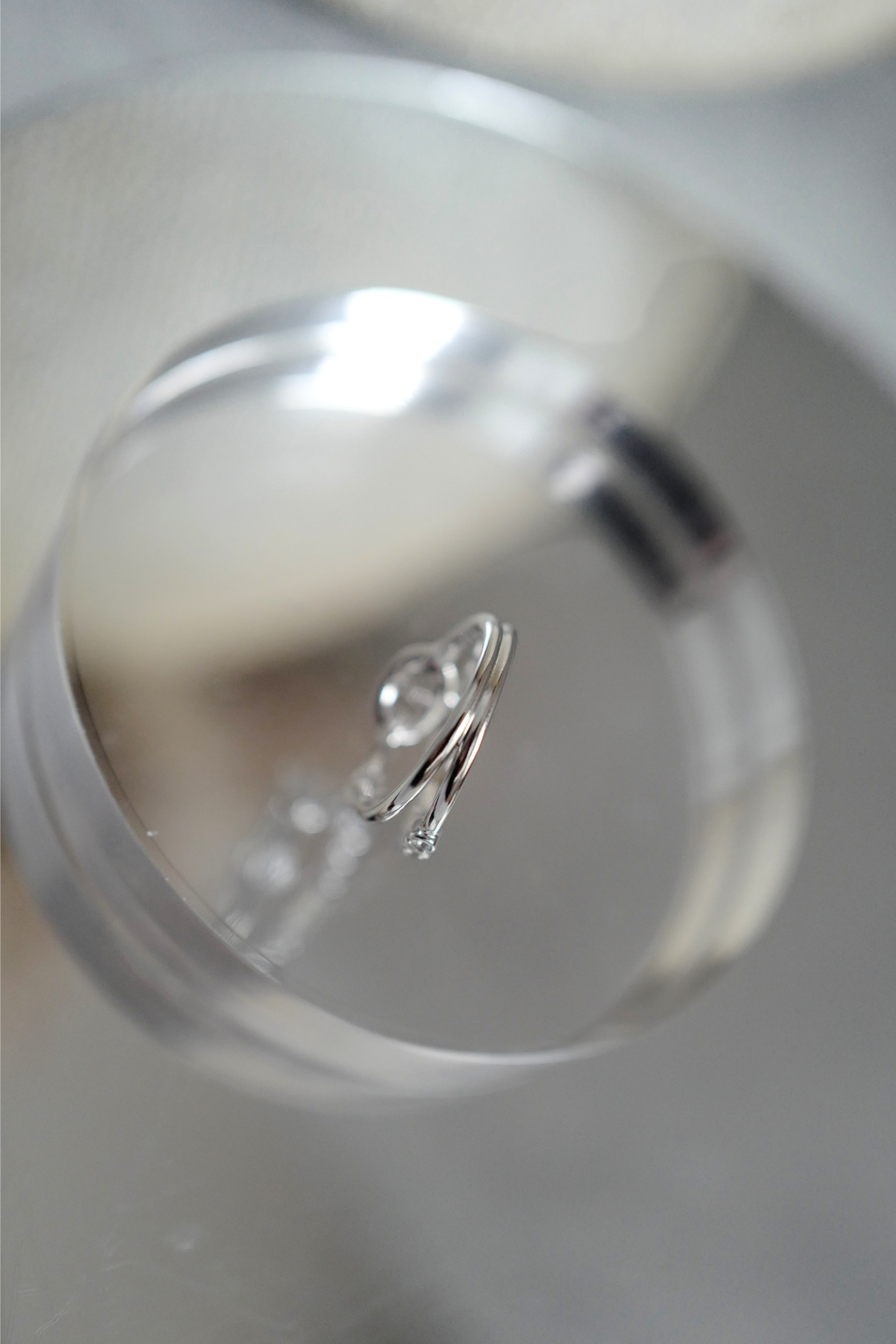 Hermès Chaine d’Ancre Chaos Fancy Ring in White Gold with Diamonds Sans Coloris Size 53