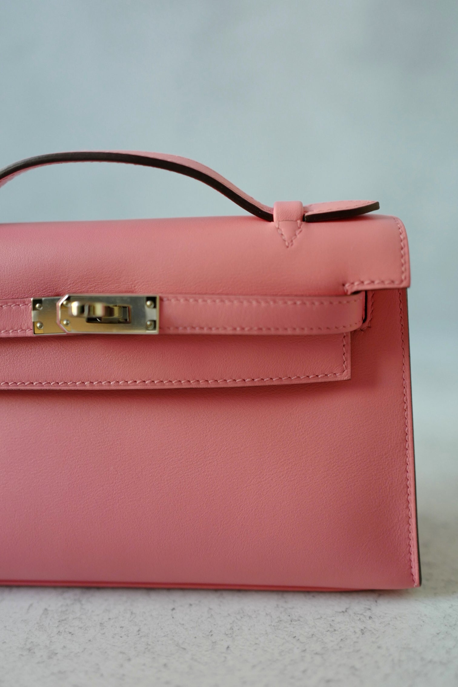 Hermès Kelly Pochette Rose d’Été Swift Leather with Palladium Hardware Z Stamp