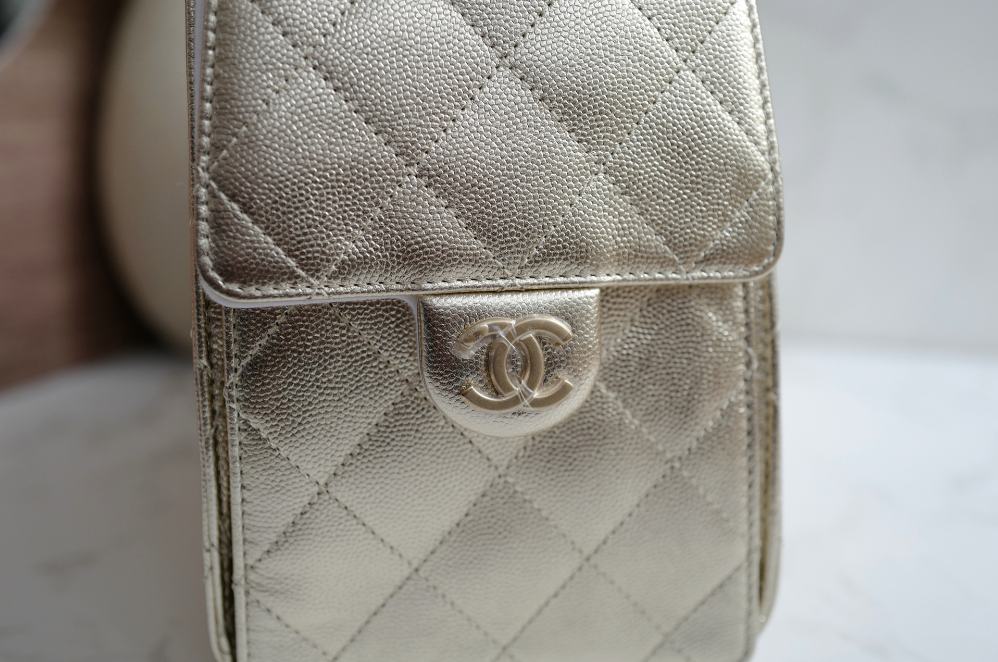 NEW CHANEL Spring-Summer 2025 25S Small Hobo Bag Metallic Grained Calfskin Gold