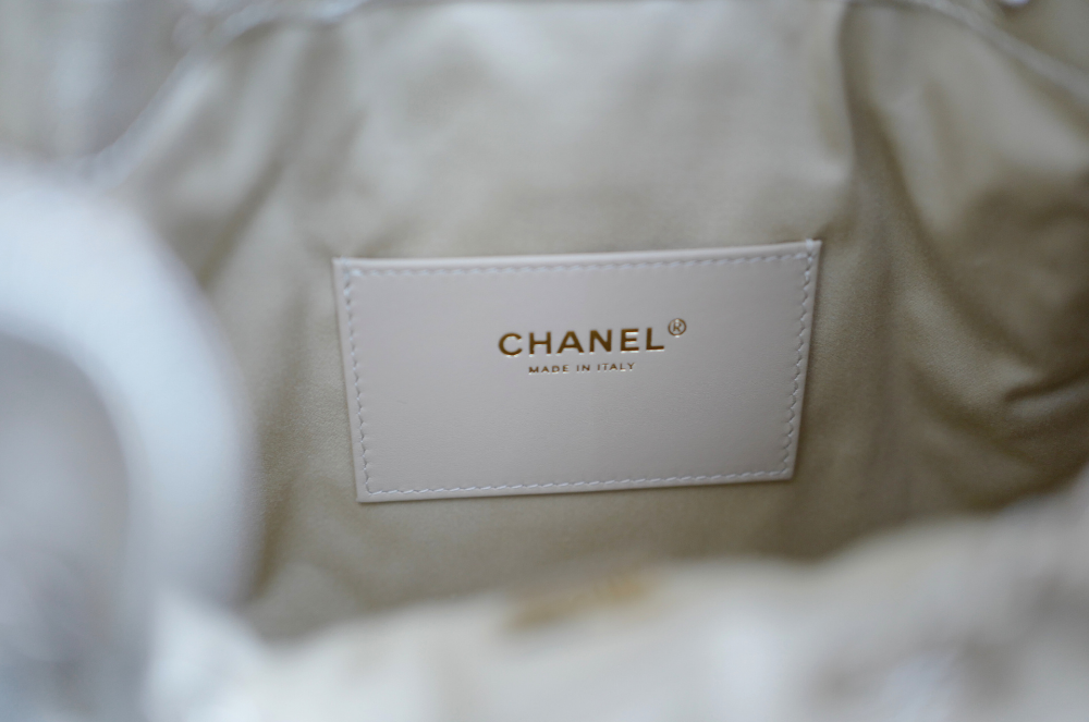 NEW CHANEL Spring-Summer 2025 25S Small Hobo Bag Metallic Grained Calfskin Gold