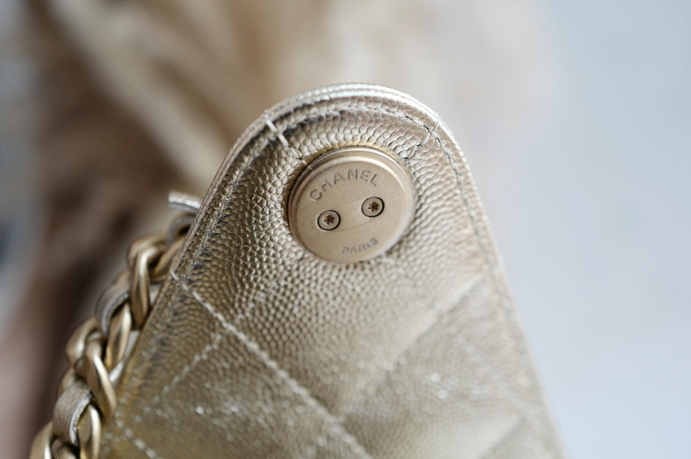 NEW CHANEL Spring-Summer 2025 25S Small Hobo Bag Metallic Grained Calfskin Gold