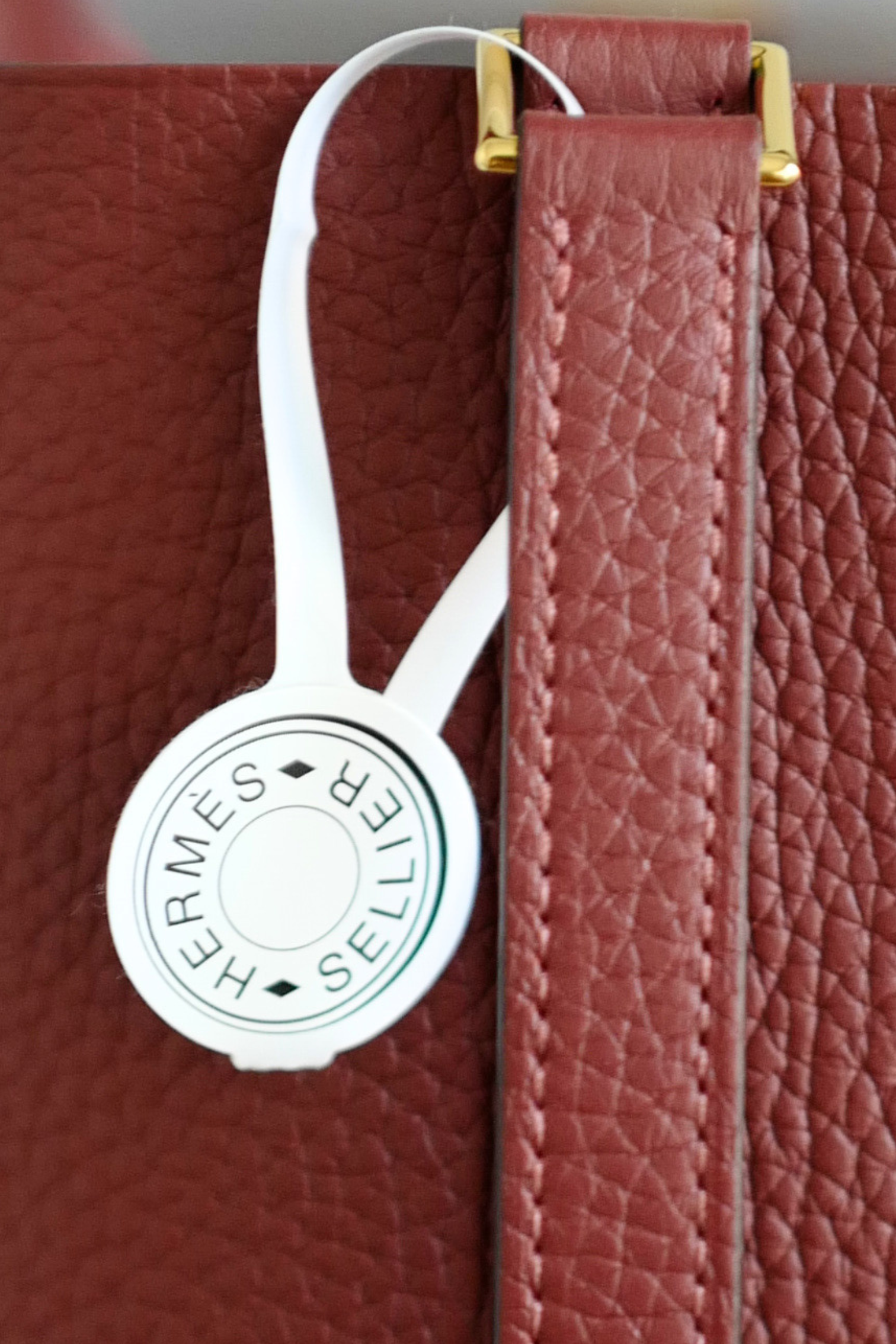 BNIB Hermès Picotin 18 Bag Rouge H  Clemence Leather with Gold Hardware
