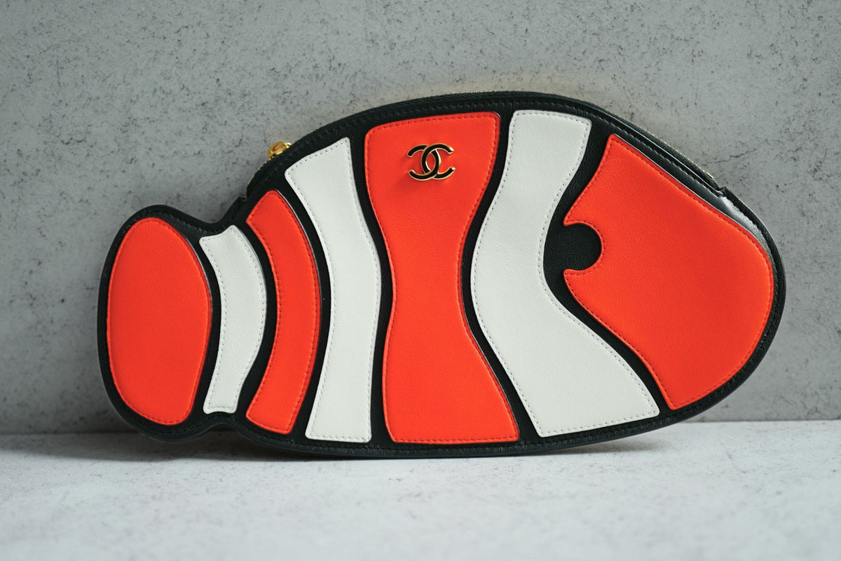 New Chanel 26M Nemo Clutch Lambskin Orange White Black CC Logo