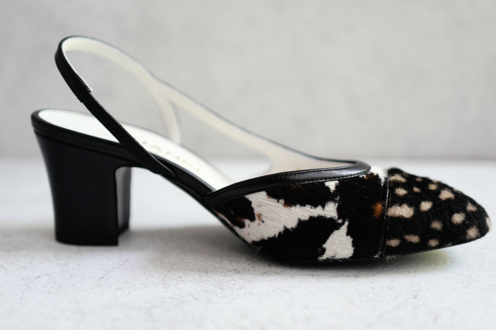 Chanel 26S Slingbacks Matthieu Blazy's White/Brown/Black Calfskin Size 38
