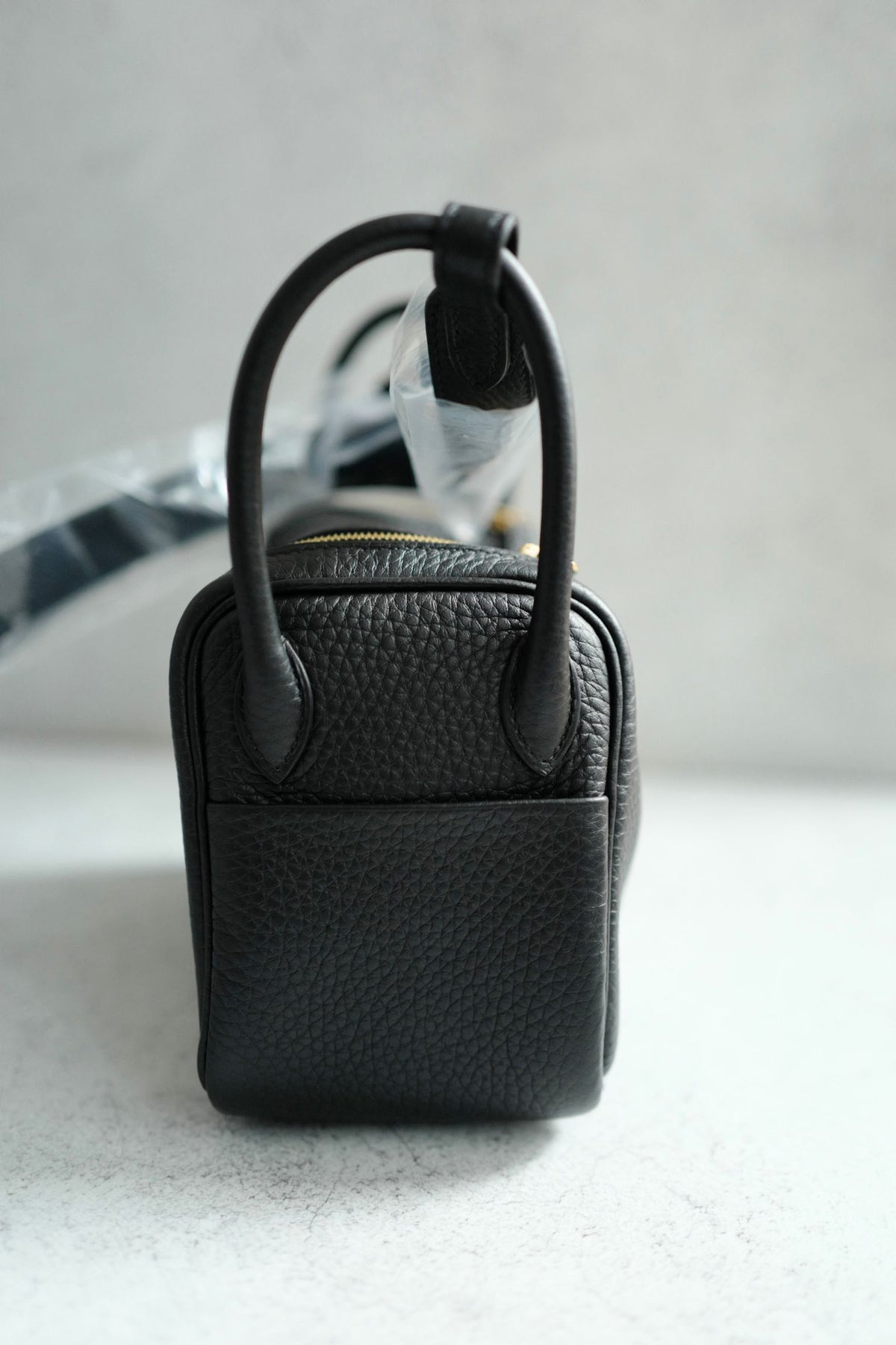 Brand New Hermès Mini Lindy Black Noir Clemence Gold Hardware U 2023