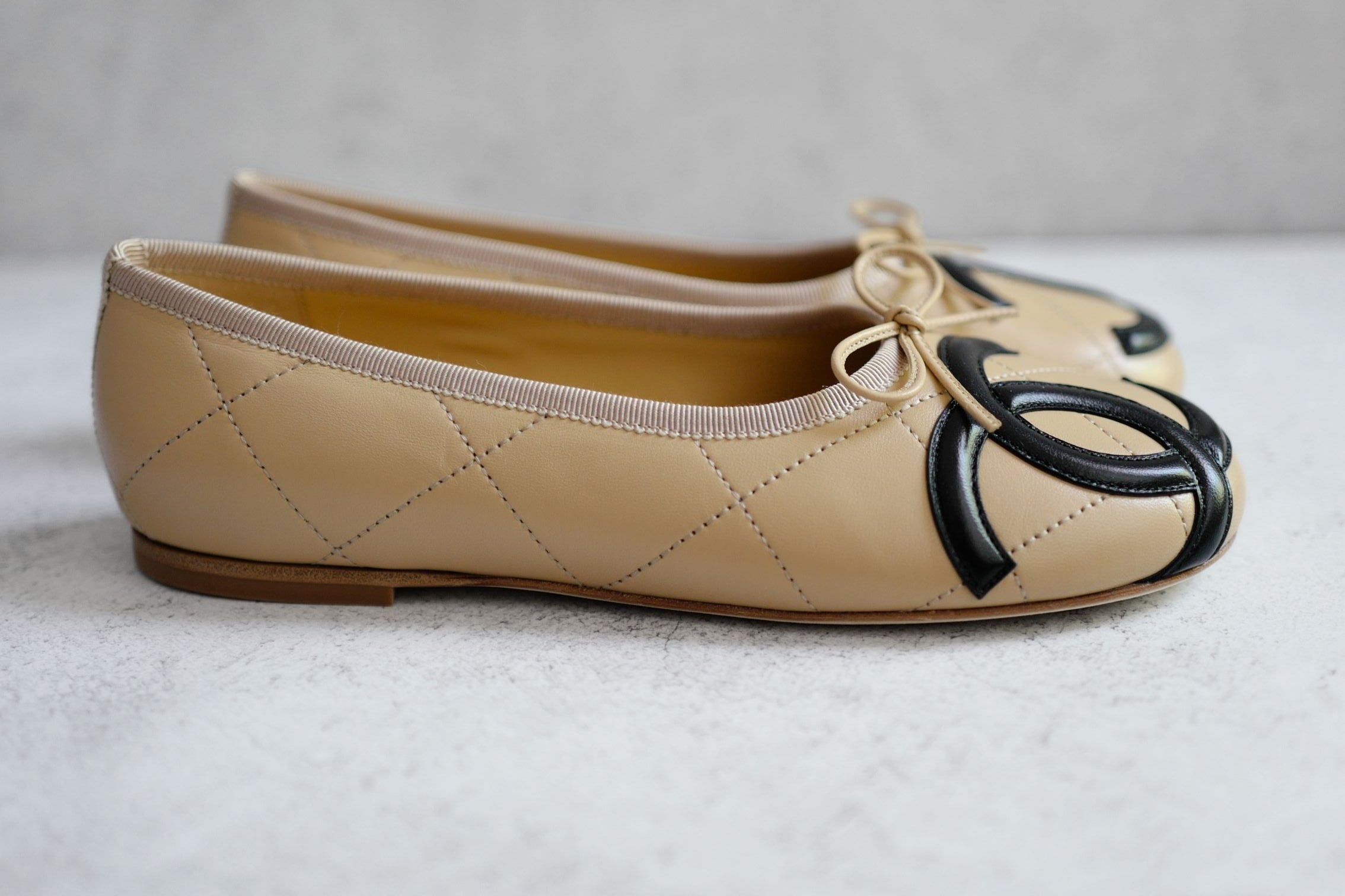 Chanel 26M Coco Beach Ballet Flats Beige Lambskin Size 37.5