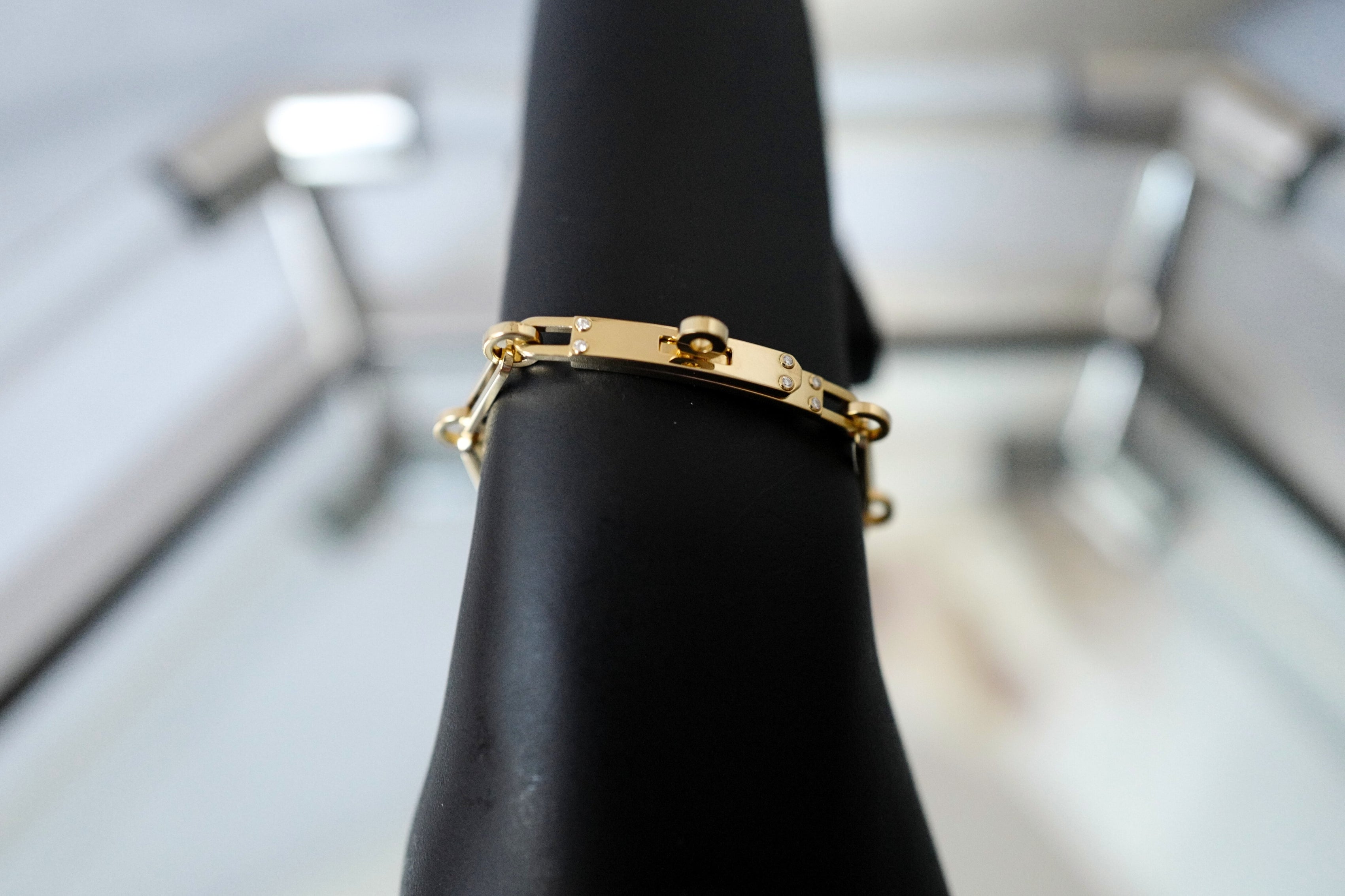 NEW Hermès Kelly Chaine Bracelet Small Model Yellow Gold with Diamonds