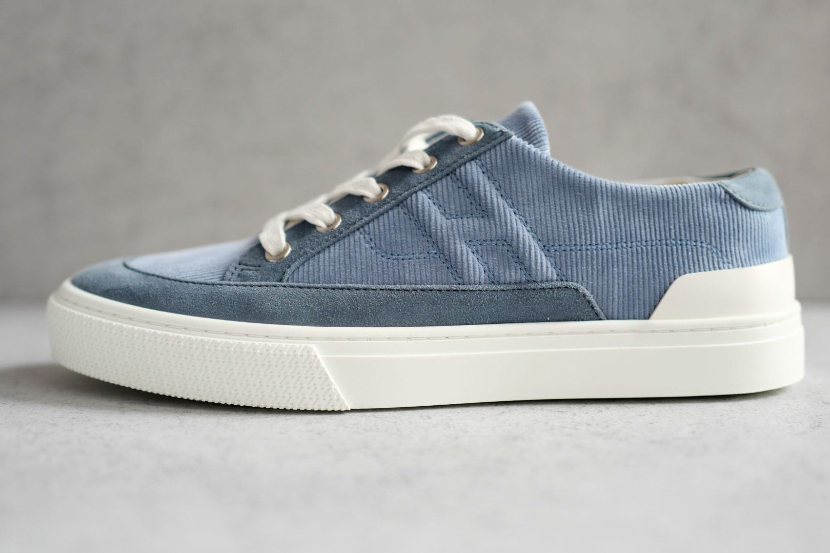 BNIB Hermes Deep Sneaker Bleu Pinede Size 39.5