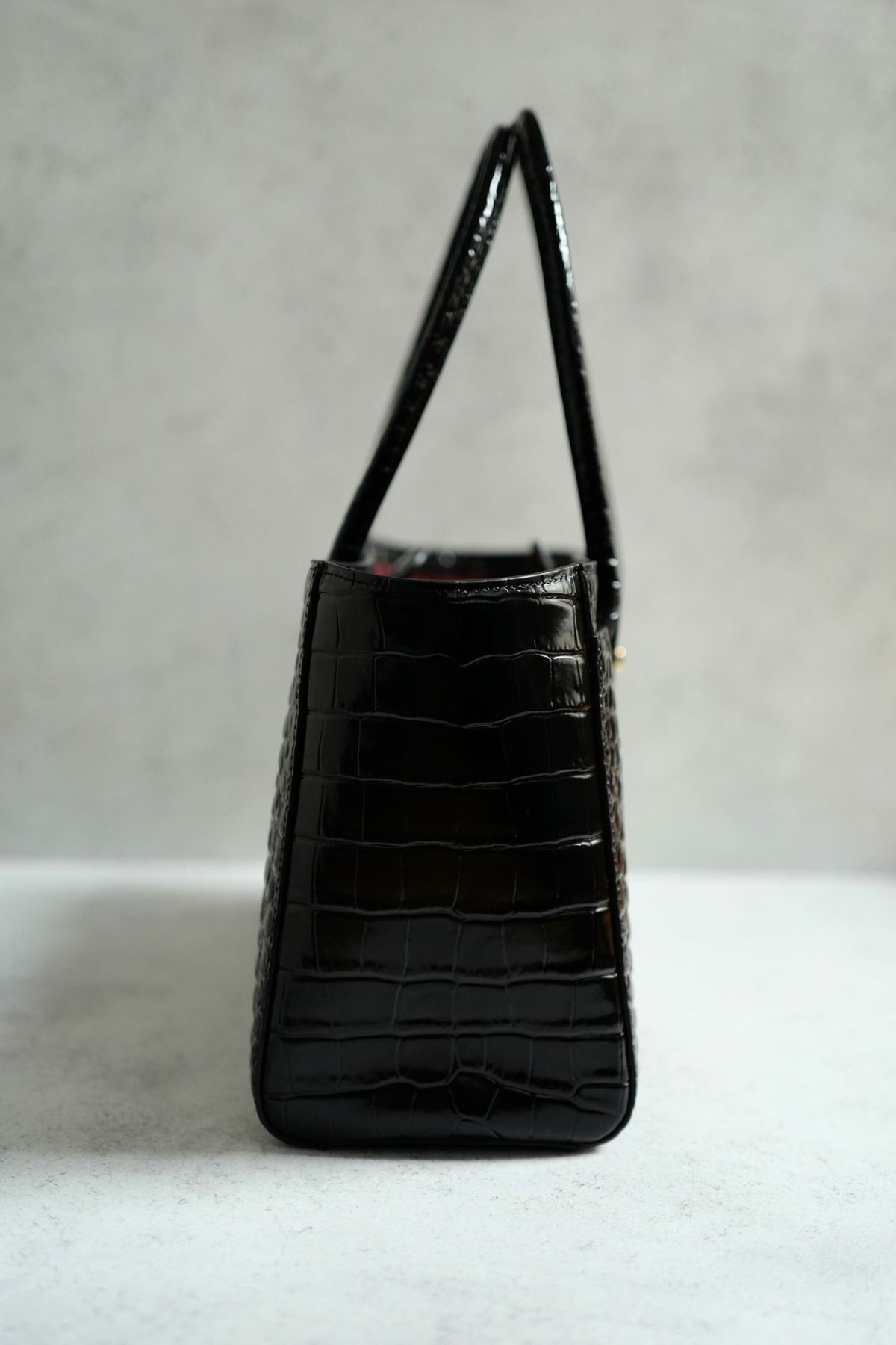 NEW Chanel 26K Small Tote Black Crocodile Embossed Calfskin GHW Matthieu Blazy's