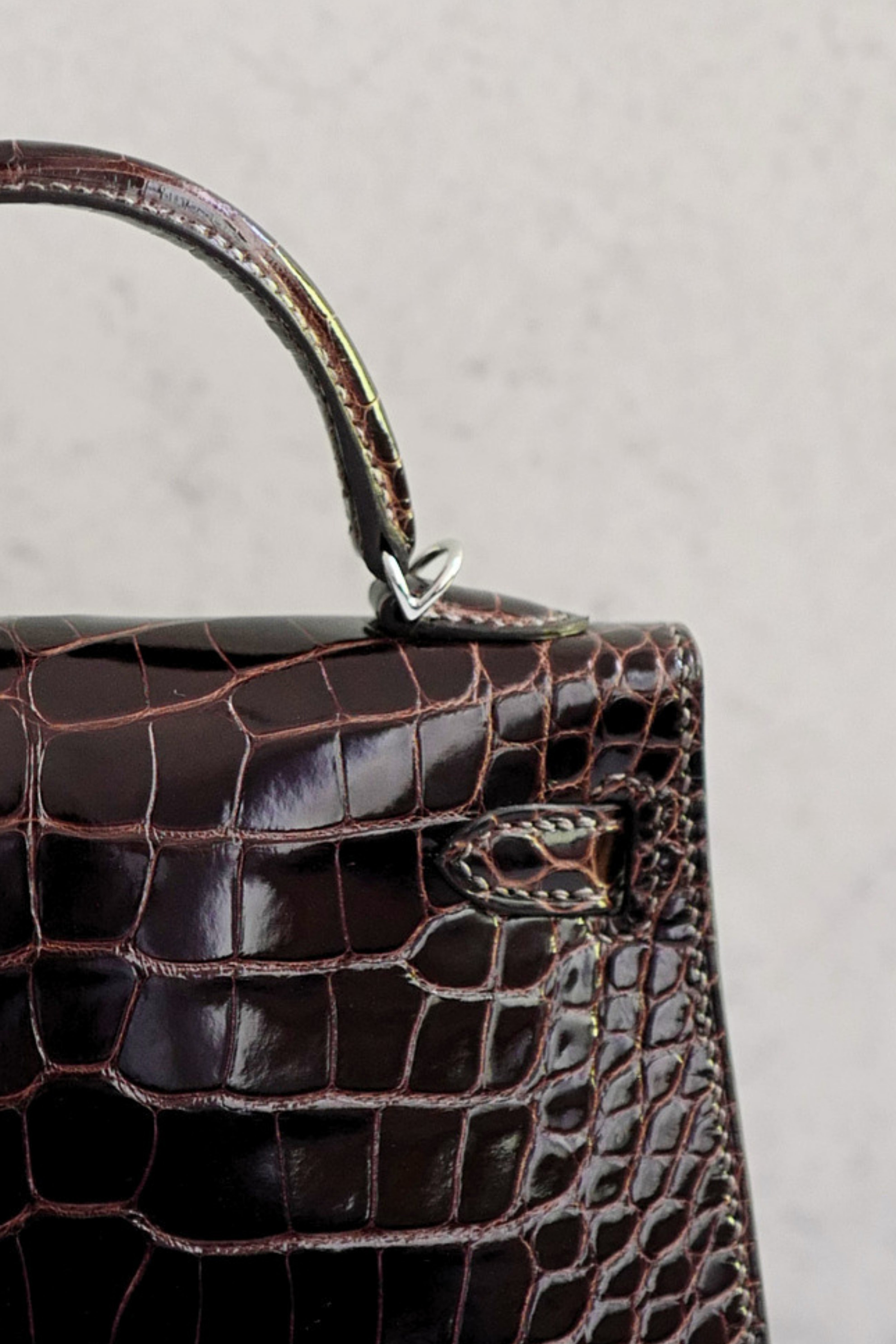 Hermès Mini Kelly Havane Sellier Alligator Mississippiensis Lisse PHW G Stamp