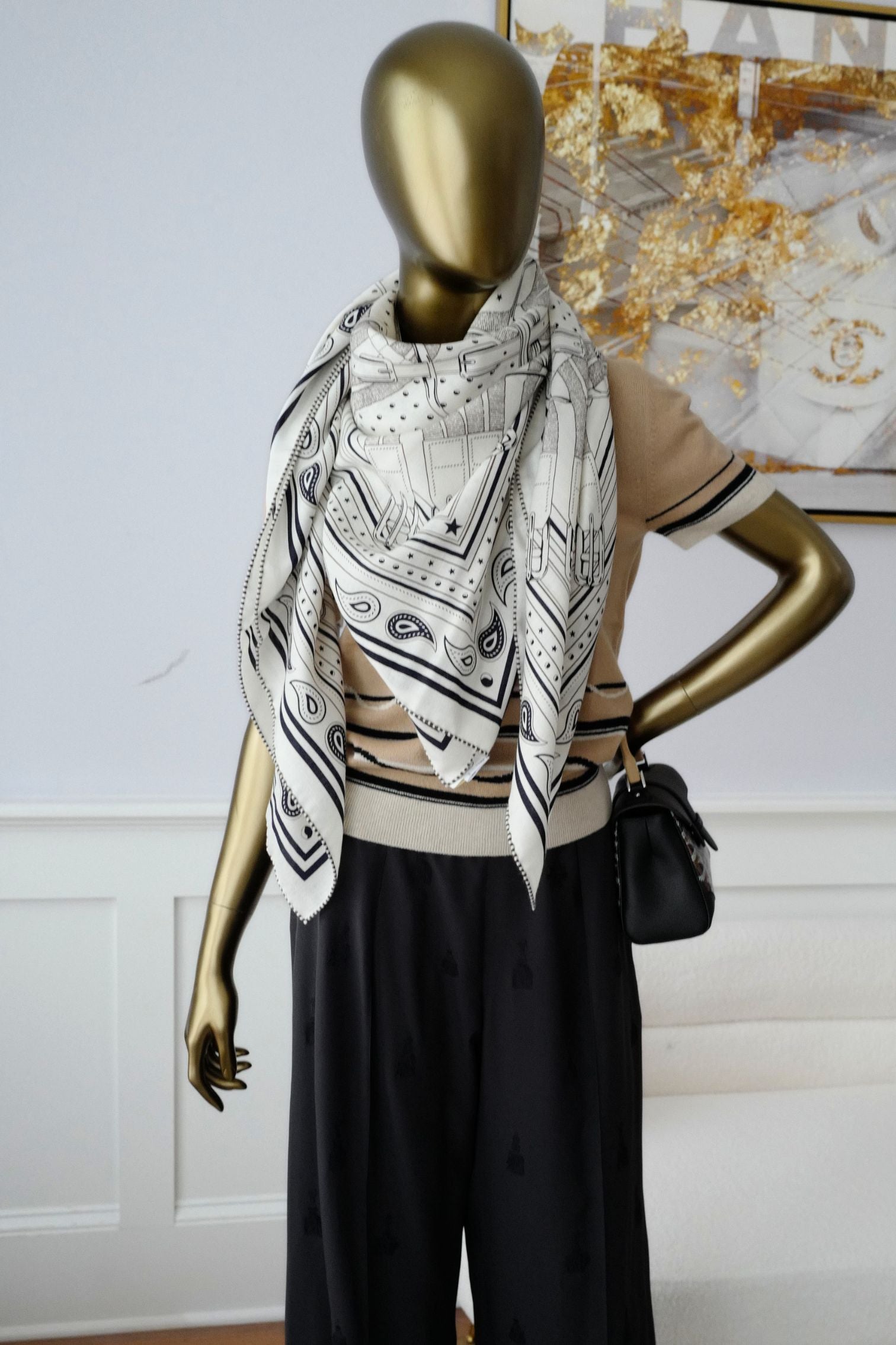 Hermès Mors a Jouets Bandana Shawl 140 Blanc/Bleu Marine/Ébène Cashmere Silk
