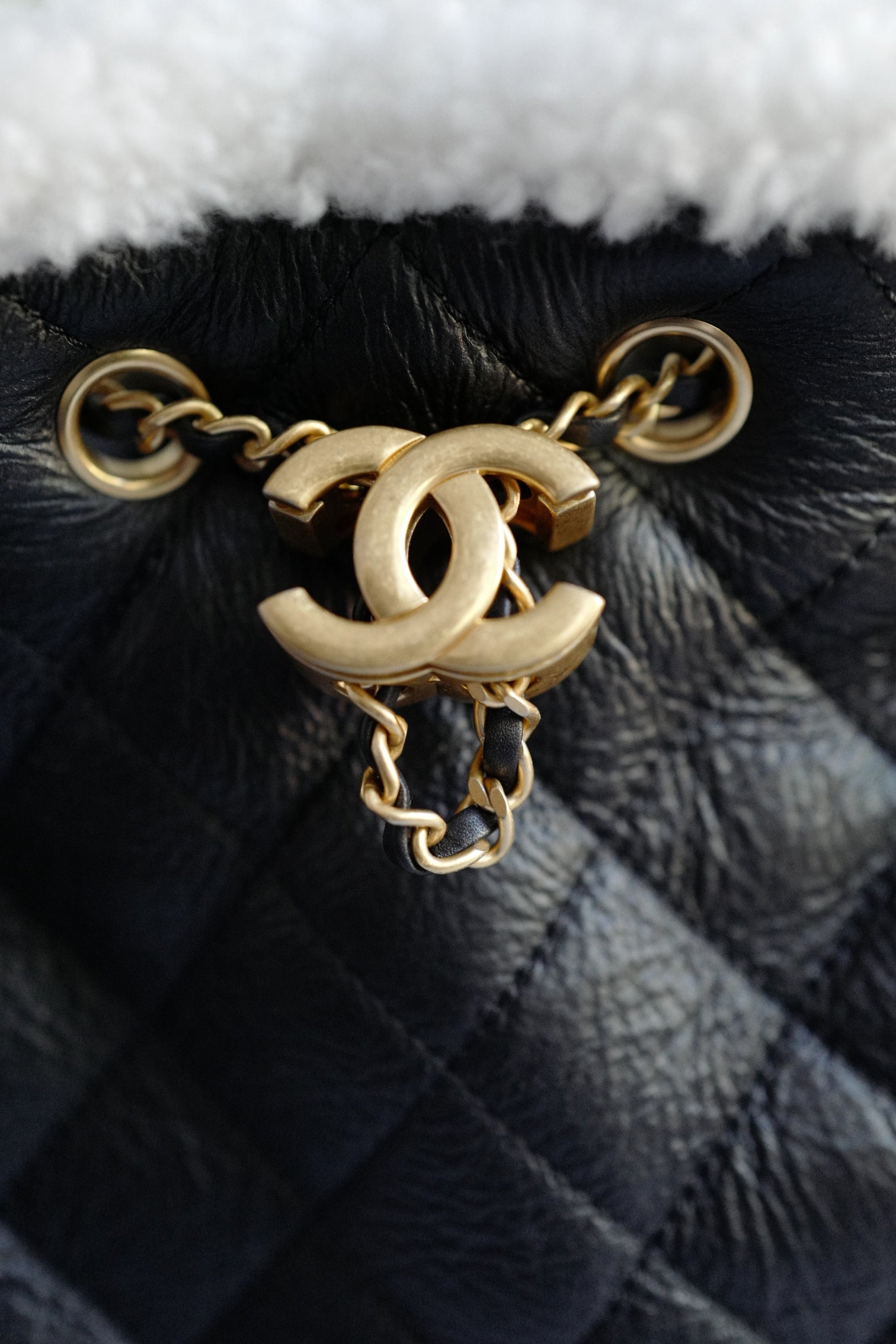 Chanel 25K Small Hobo Bag Black Calfskin with White Shearling Trim Gol