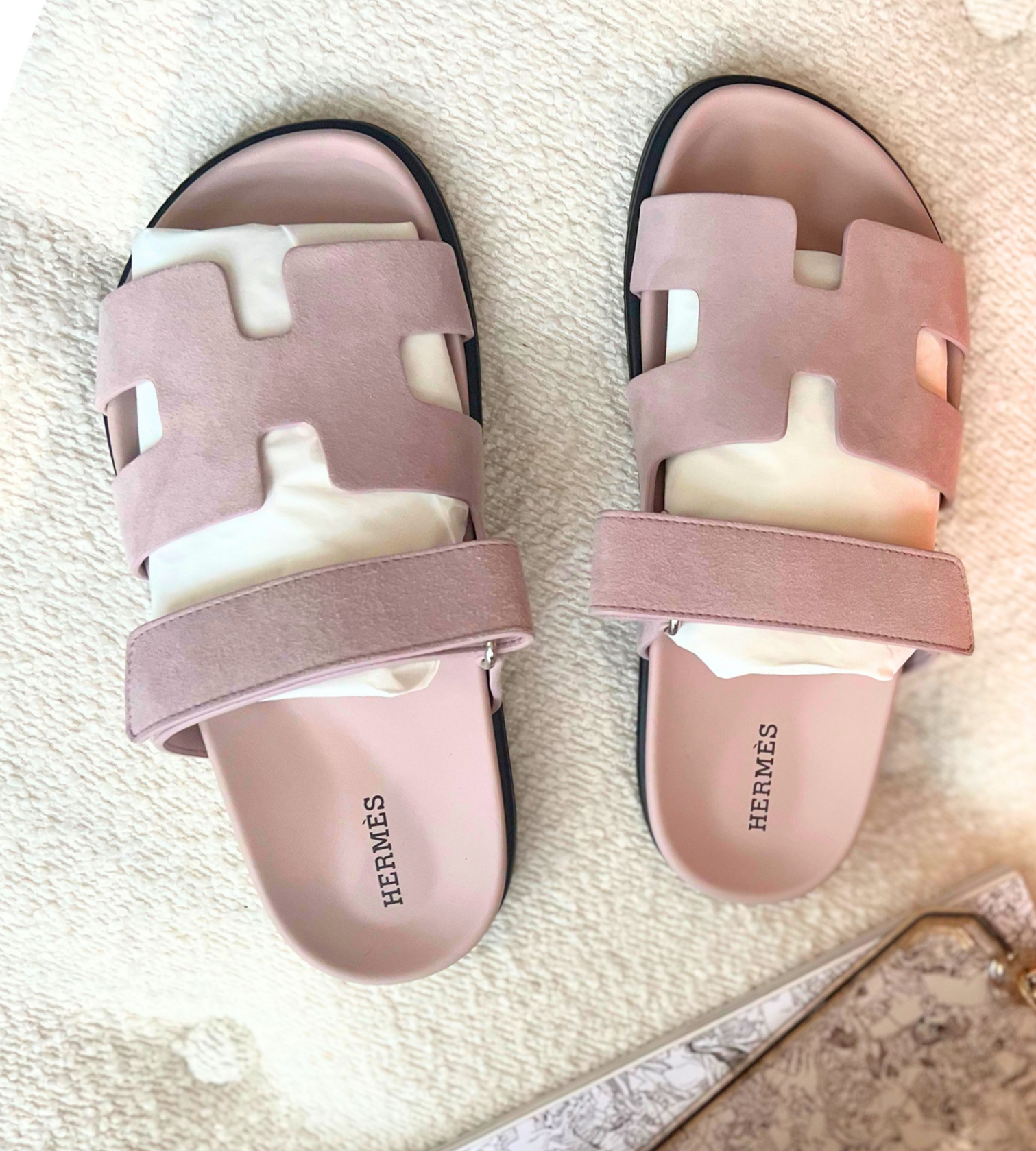 BNIB Hermes Womens Chypre sandal Rose Porcelaine 37.5
