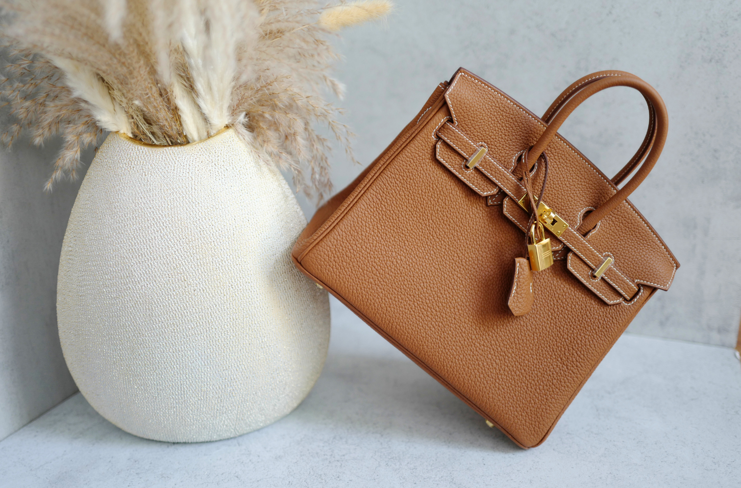 BNIB Hermès Birkin 25 Bag Gold Togo Leather with Gold Hardware