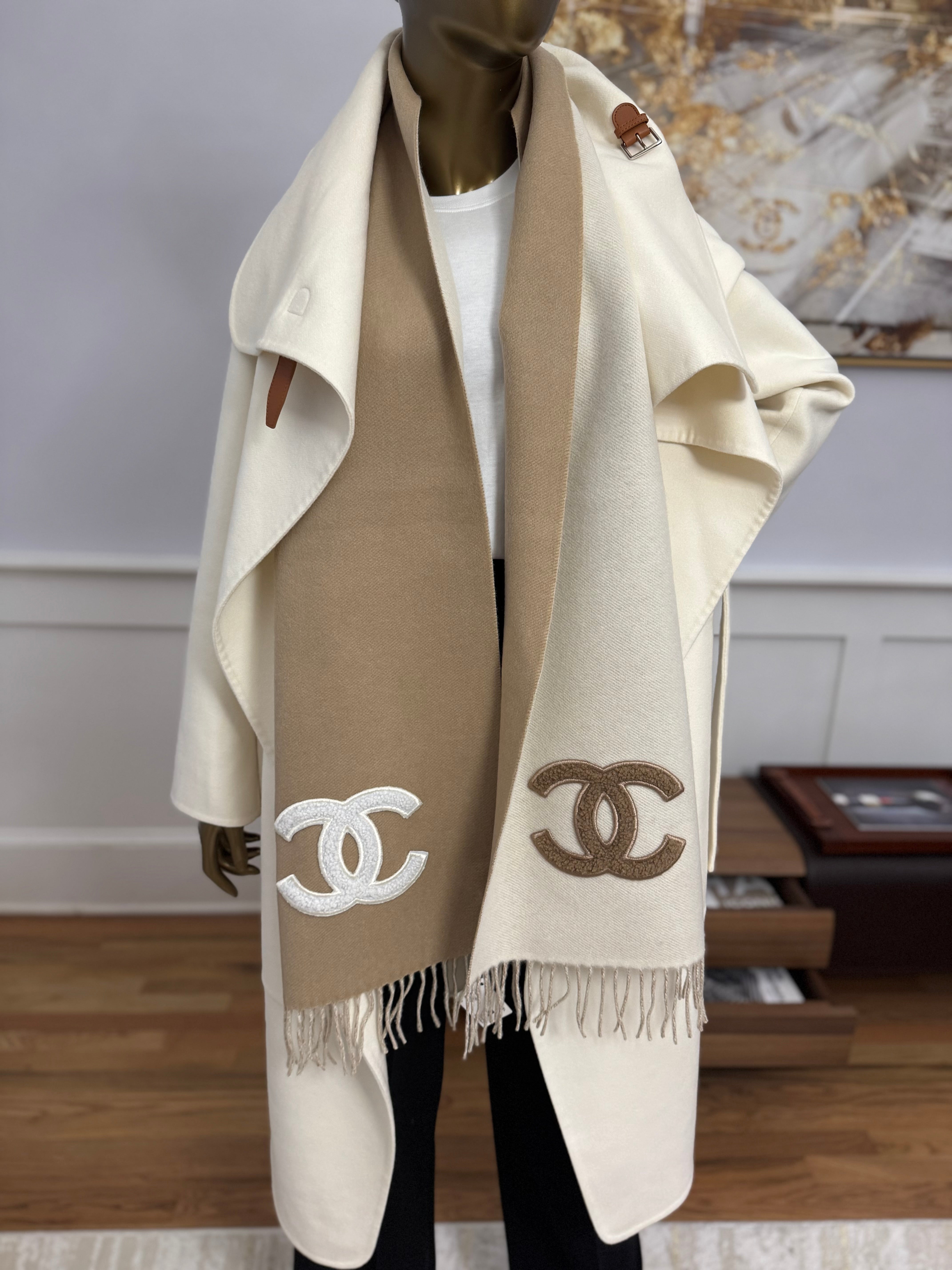 NEW Chanel 24K Coco Neige Cashmere & Shearling Lambskin Shawl in Beige & Ecru