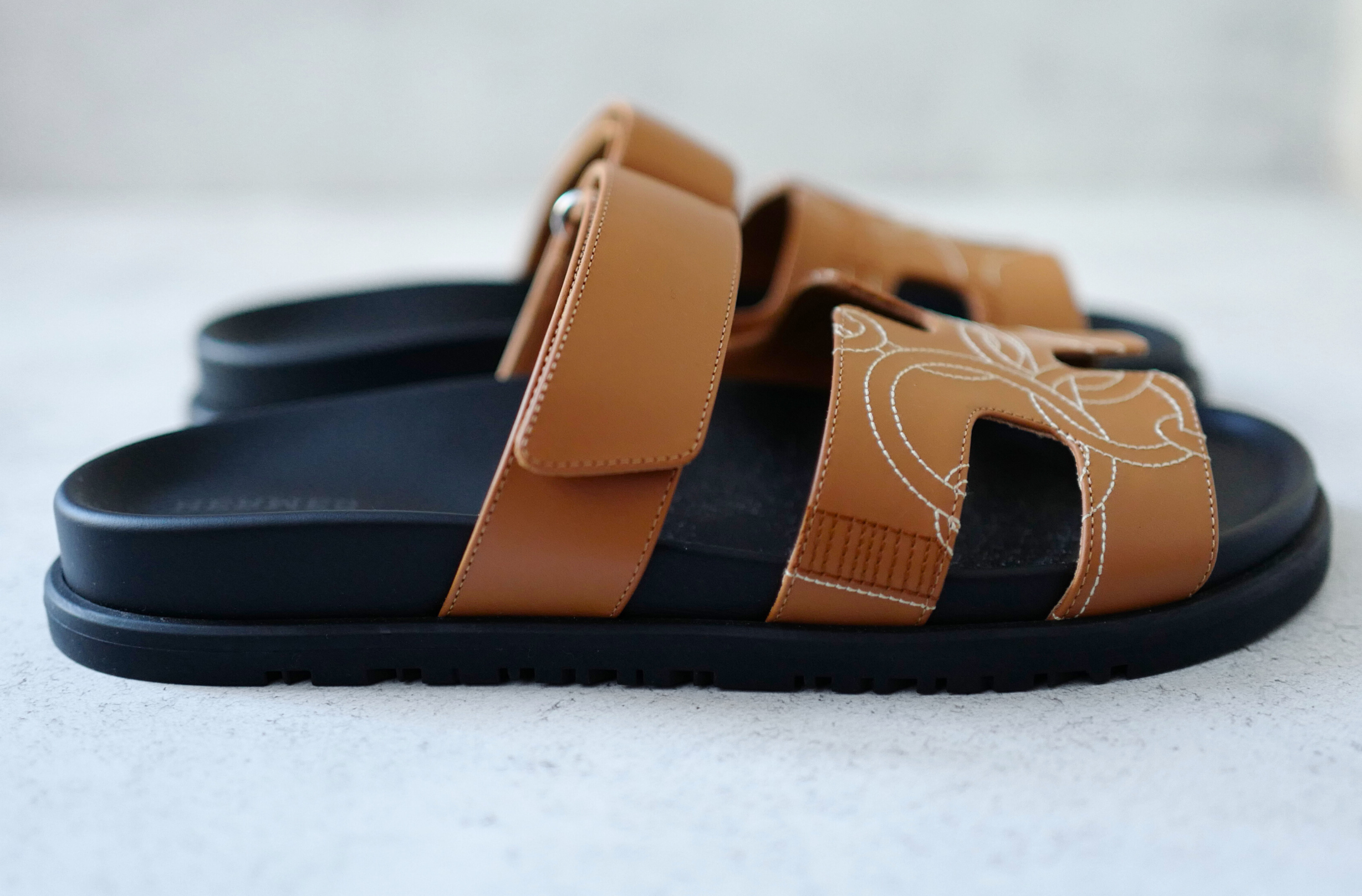 Hermès Chypre Sandal Naturel Panoplie Equestre Embroidered Calfskin Size 38