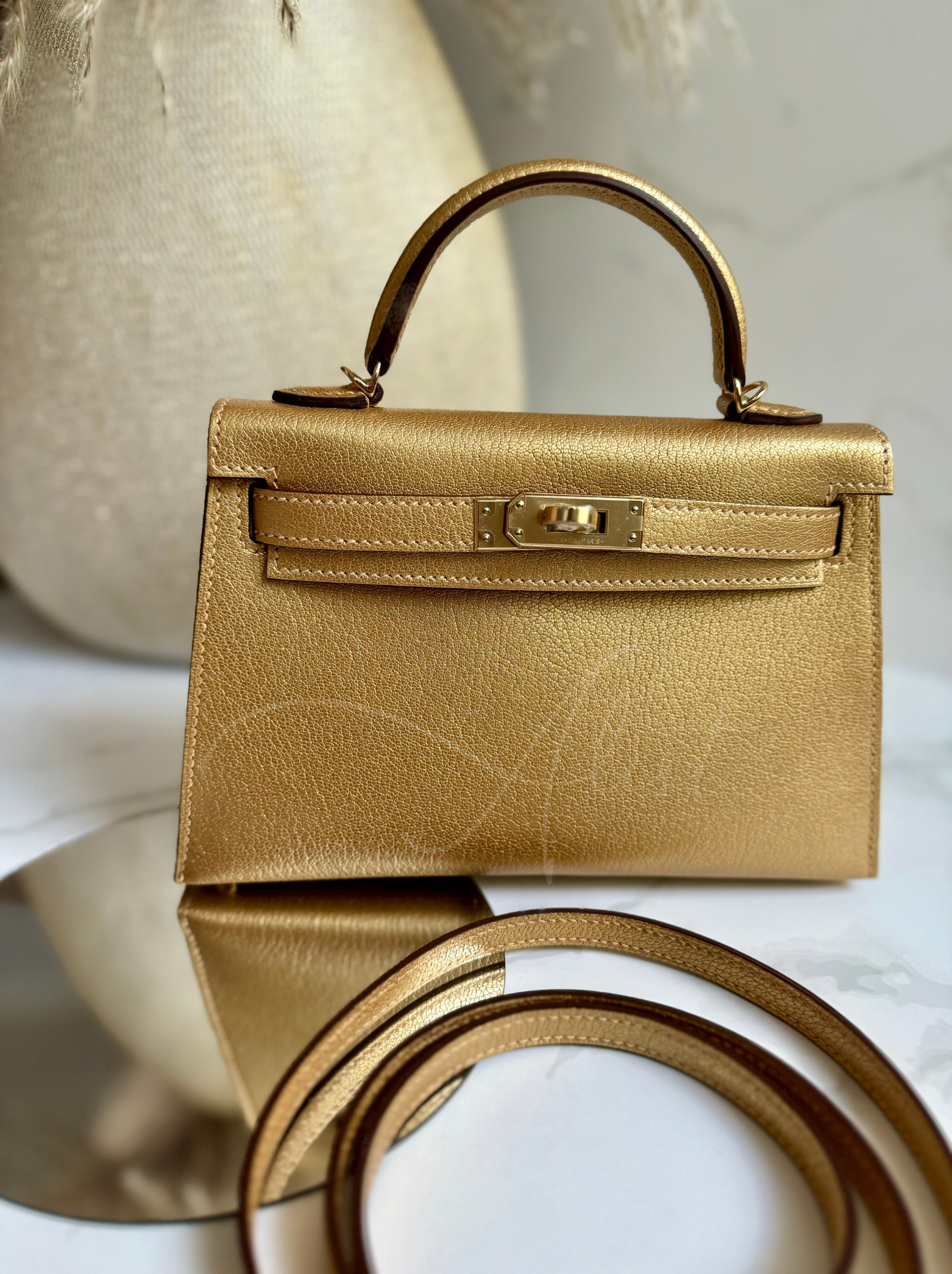 Hermès Mini Kelly Dore Metallic Gold Chèvre Olympic 2024 Champagne HW NEW