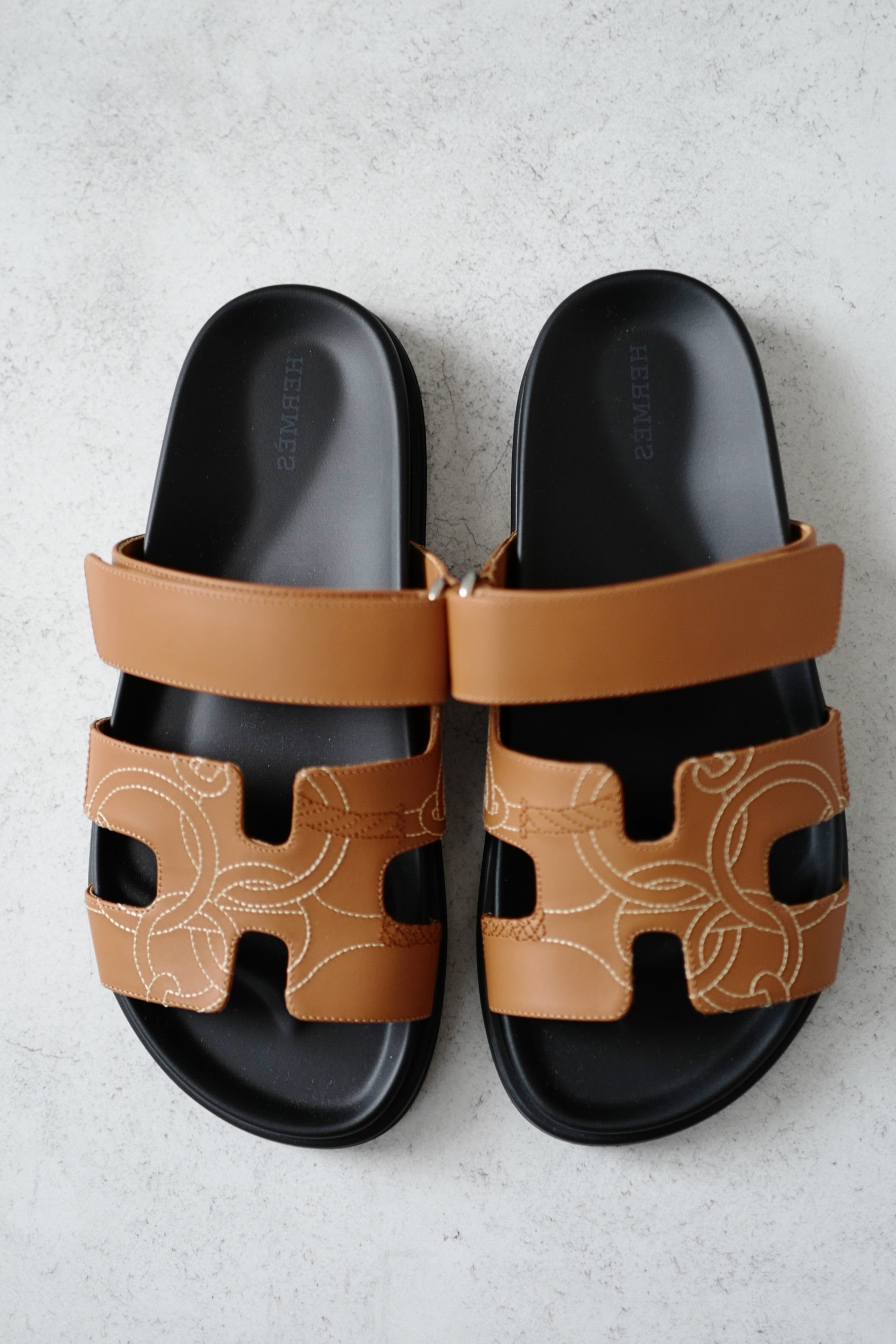 Hermès Chypre Sandal Naturel Panoplie Equestre Embroidered Calfskin Size 38