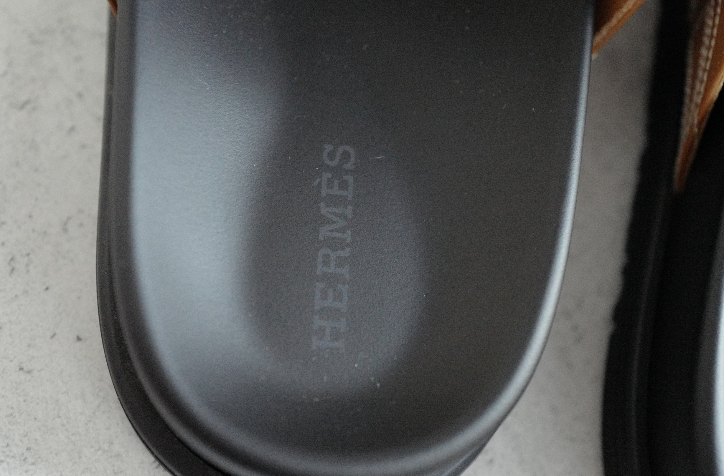 Hermès Chypre Sandal Naturel Panoplie Equestre Embroidered Calfskin Size 38