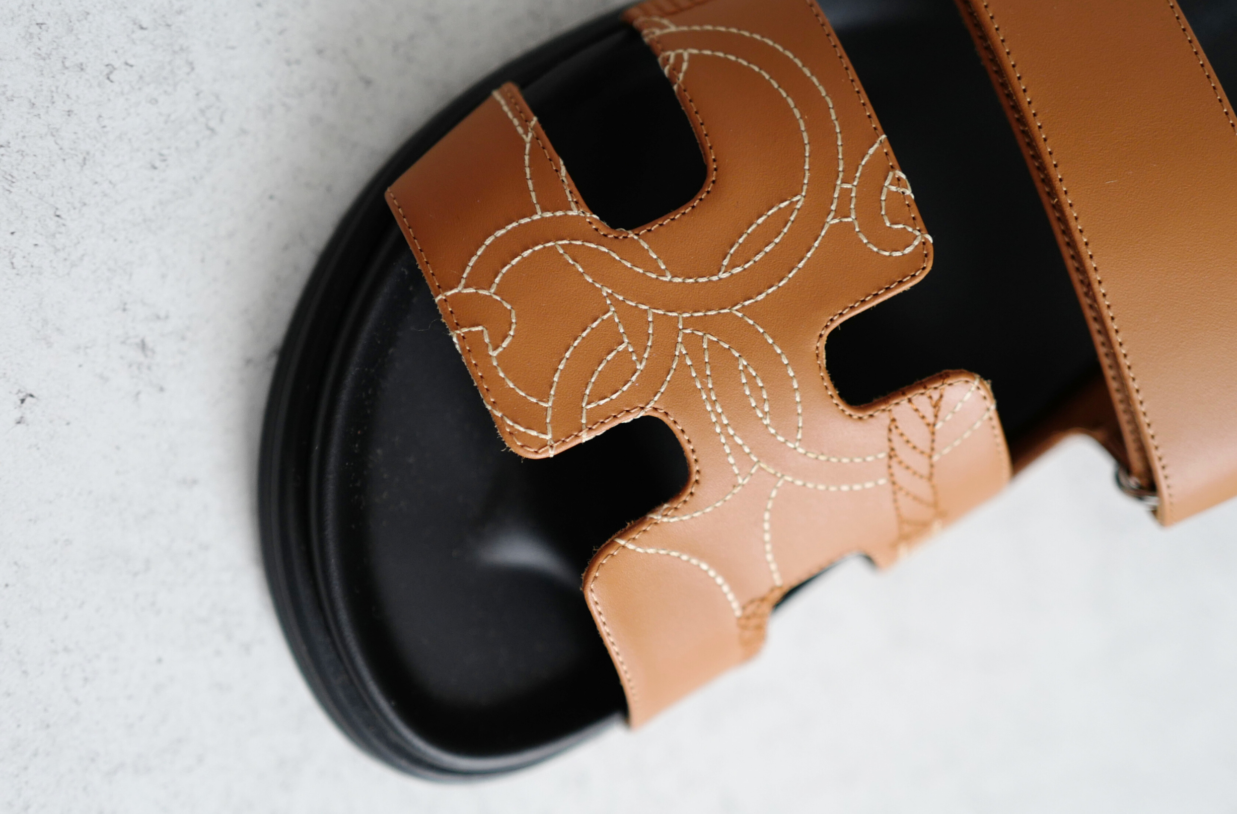 Hermès Chypre Sandal Naturel Panoplie Equestre Embroidered Calfskin Size 38