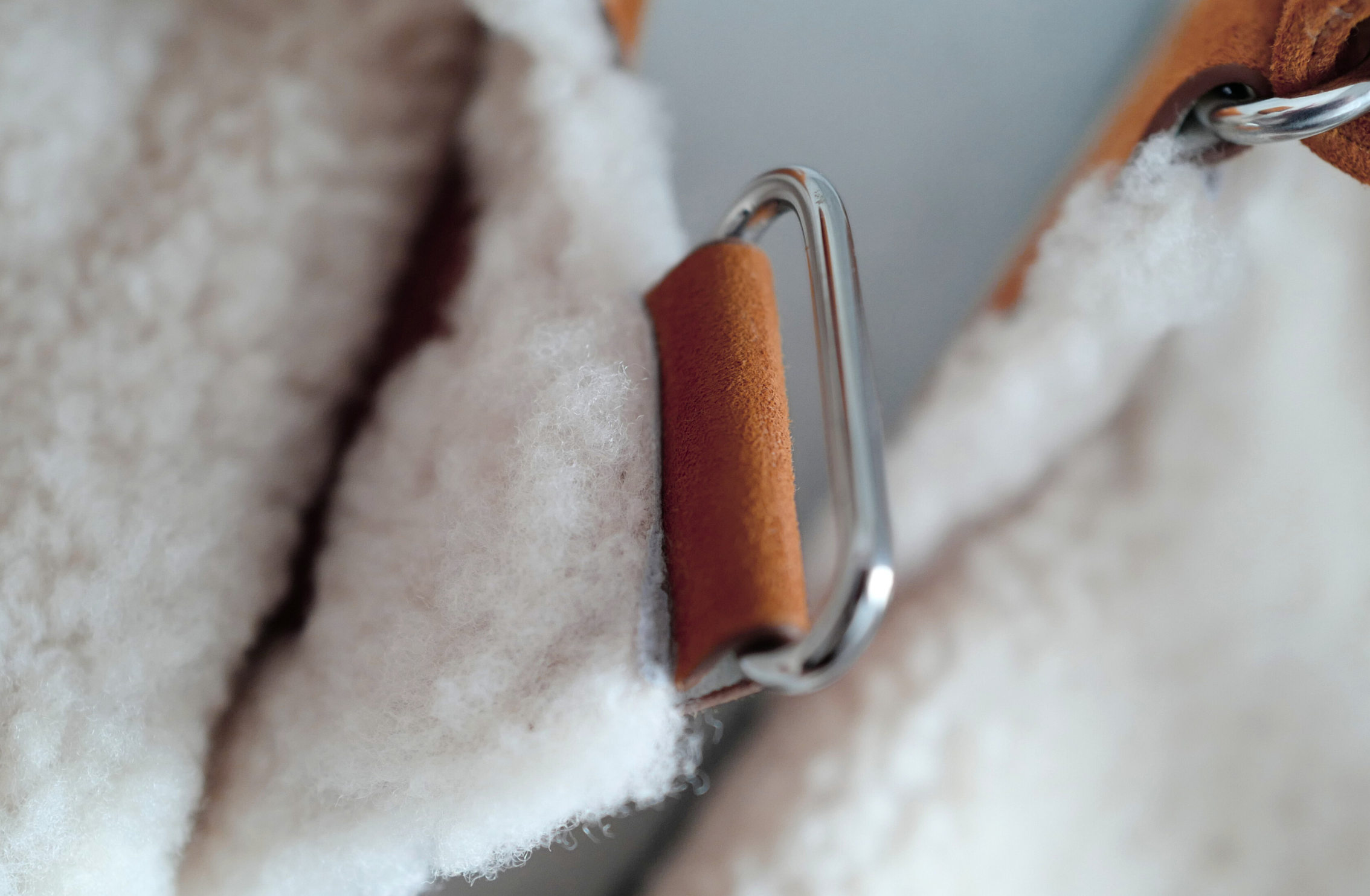 Hermès Chypre Sandal Naturel Écru Suede Shearling Women’s Size 38 – Adjustable Strap