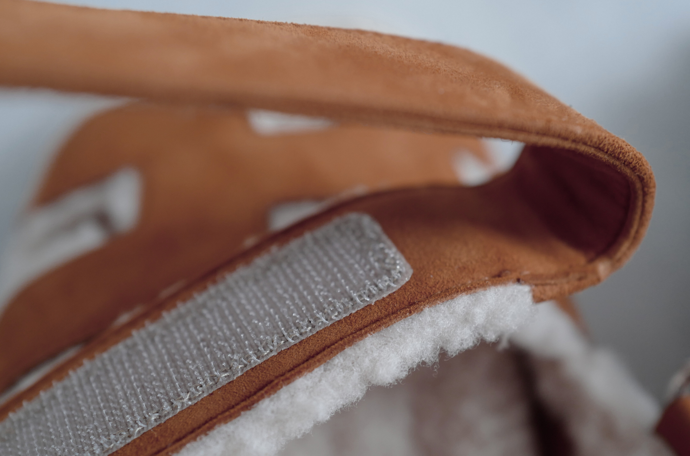 Hermès Chypre Sandal Naturel Écru Suede Shearling Women’s Size 38 – Adjustable Strap