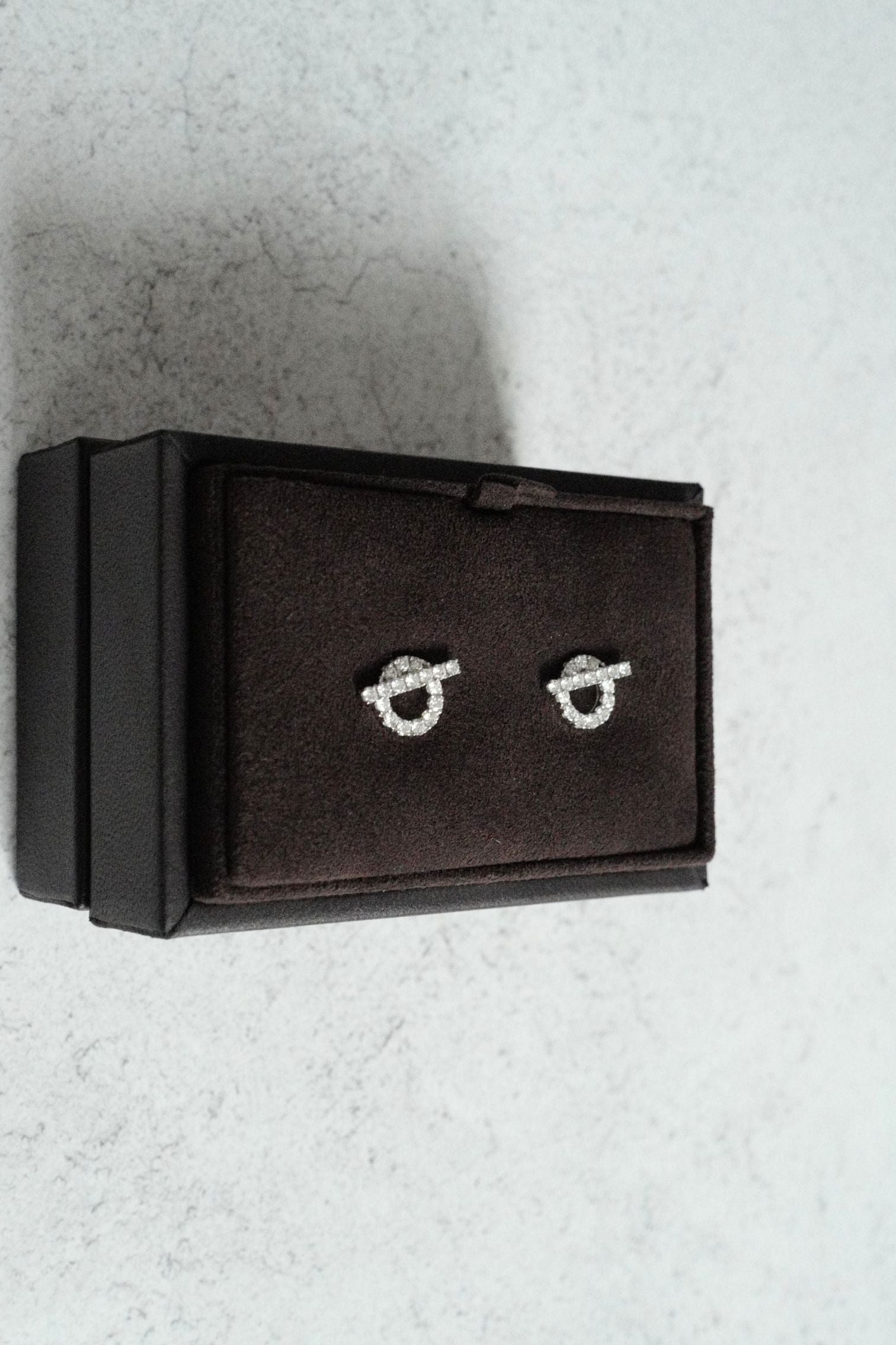 Hermès Finesse Earrings 18K White Gold 34 Diamonds