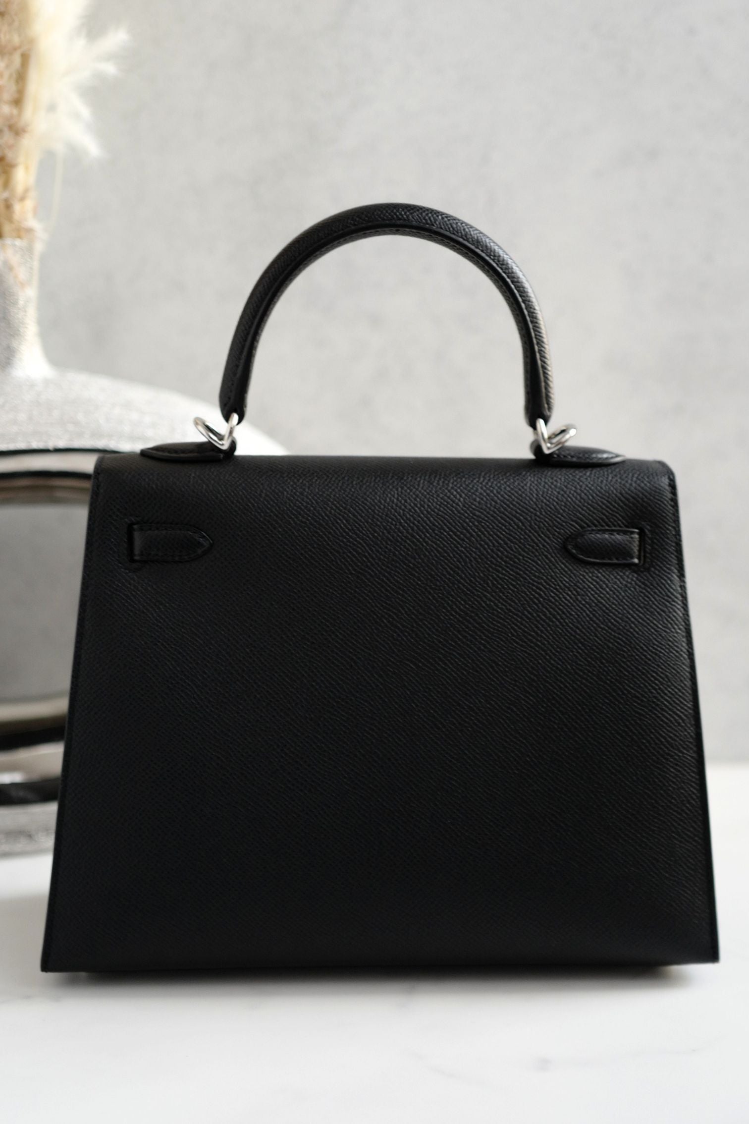 Hermès Kelly 25 Black Epsom Sellier Palladium Hardware K Stamp 2026