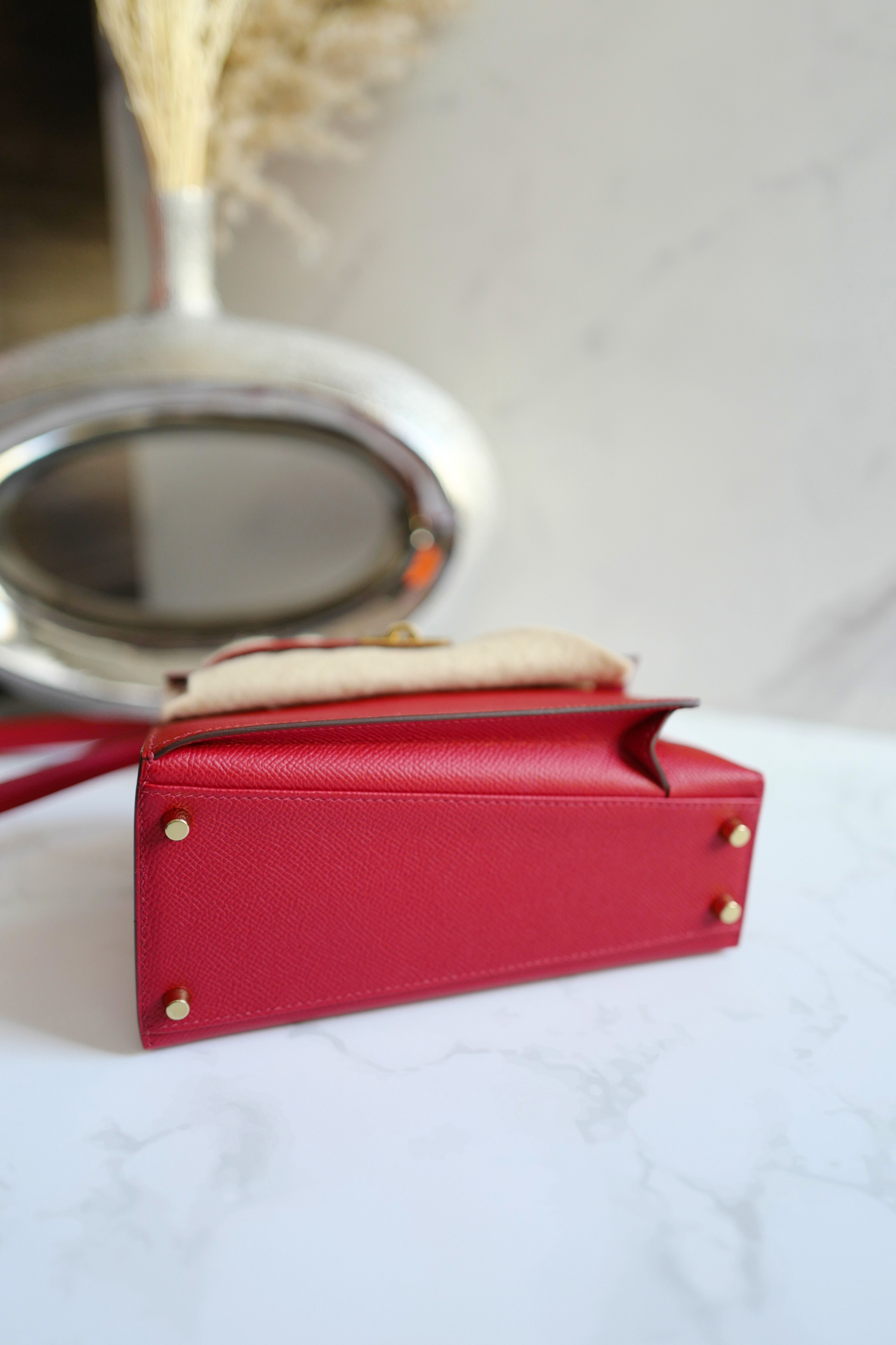 BNIB Hermès Kelly Désordre 20 Bag Rouge Pigment Epsom Leather with Gold Hardware