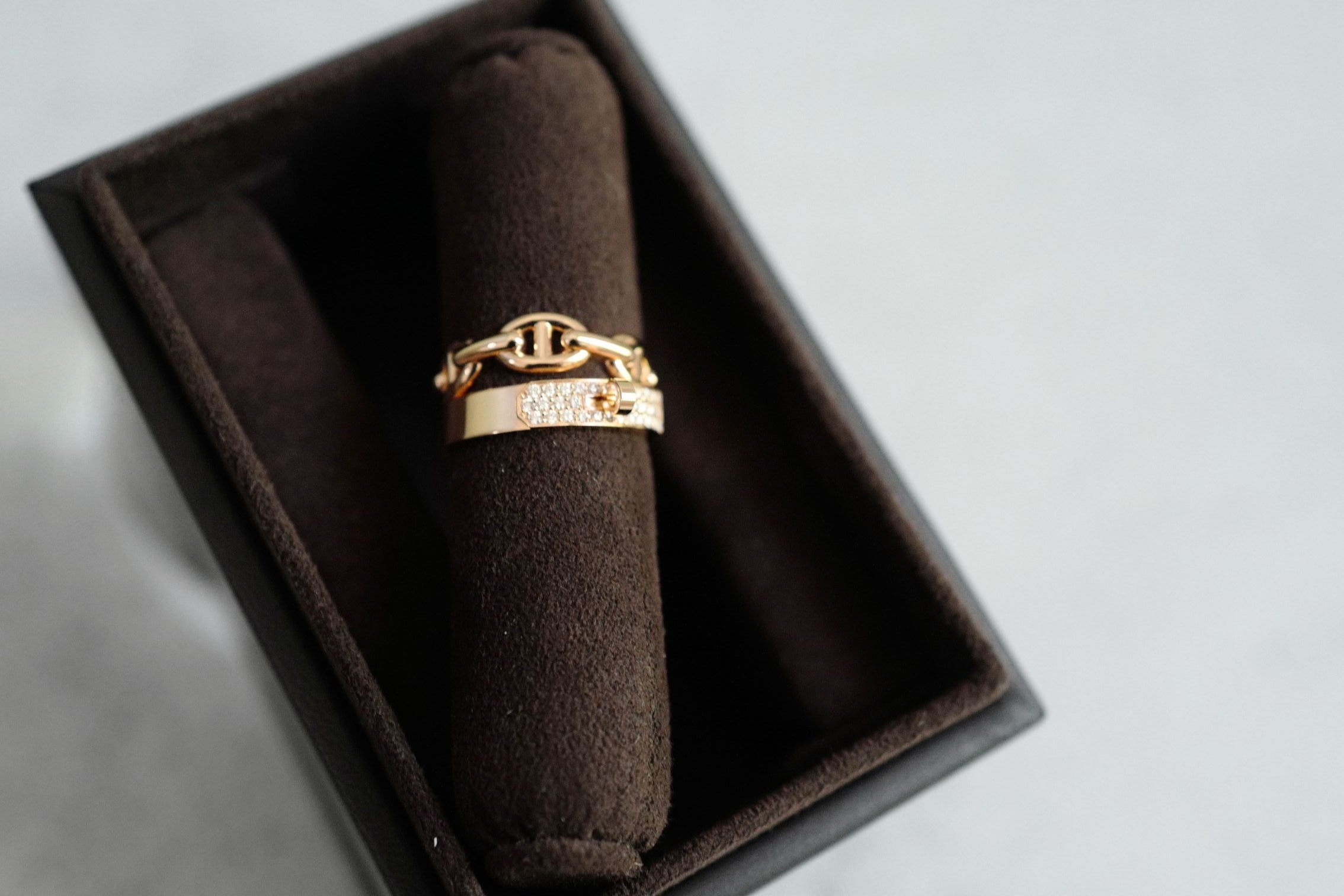 Hermès Kelly Alchimie Double Tour Ring 18K Rose Gold 32 Diamonds Size 53