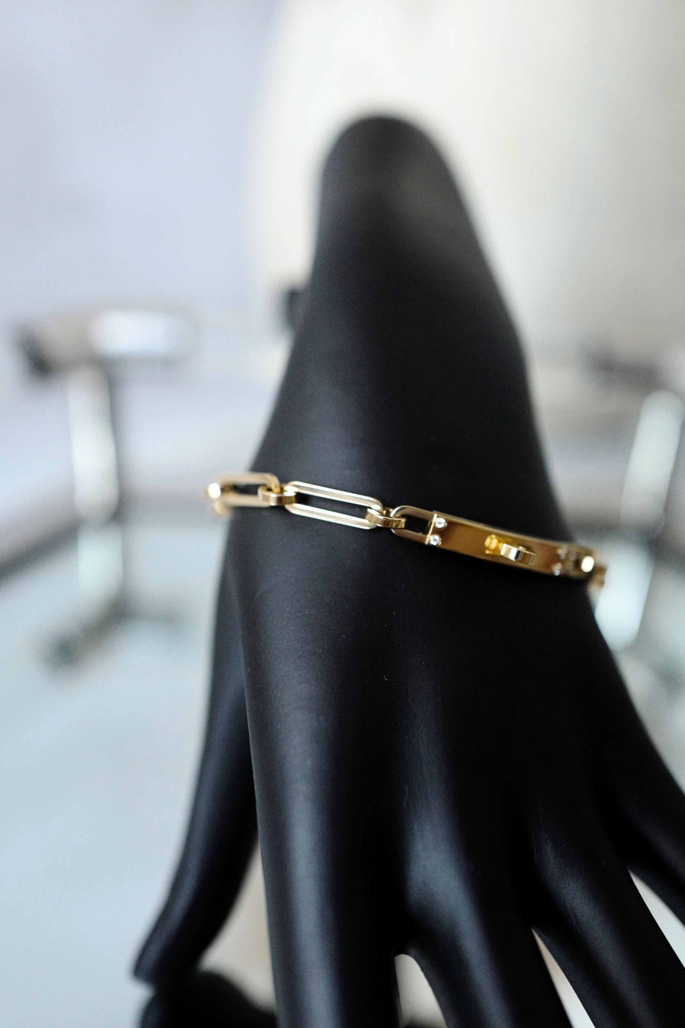 NEW Hermès Kelly Chaine Bracelet Small Model Yellow Gold with Diamonds