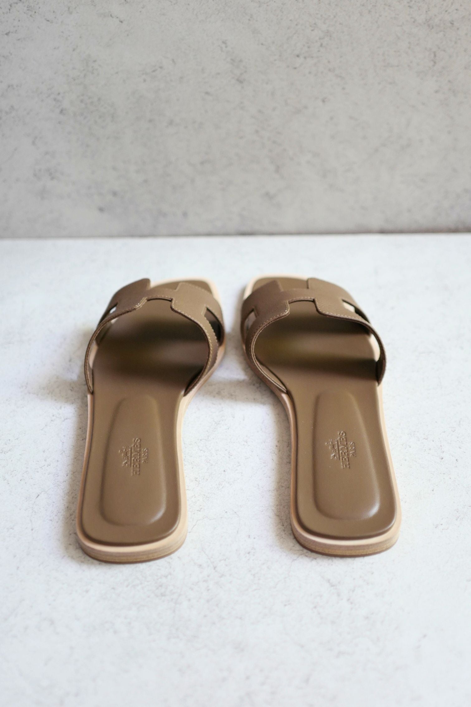 Hermès Oran Sandal Étoupe Calfskin Leather Size 38