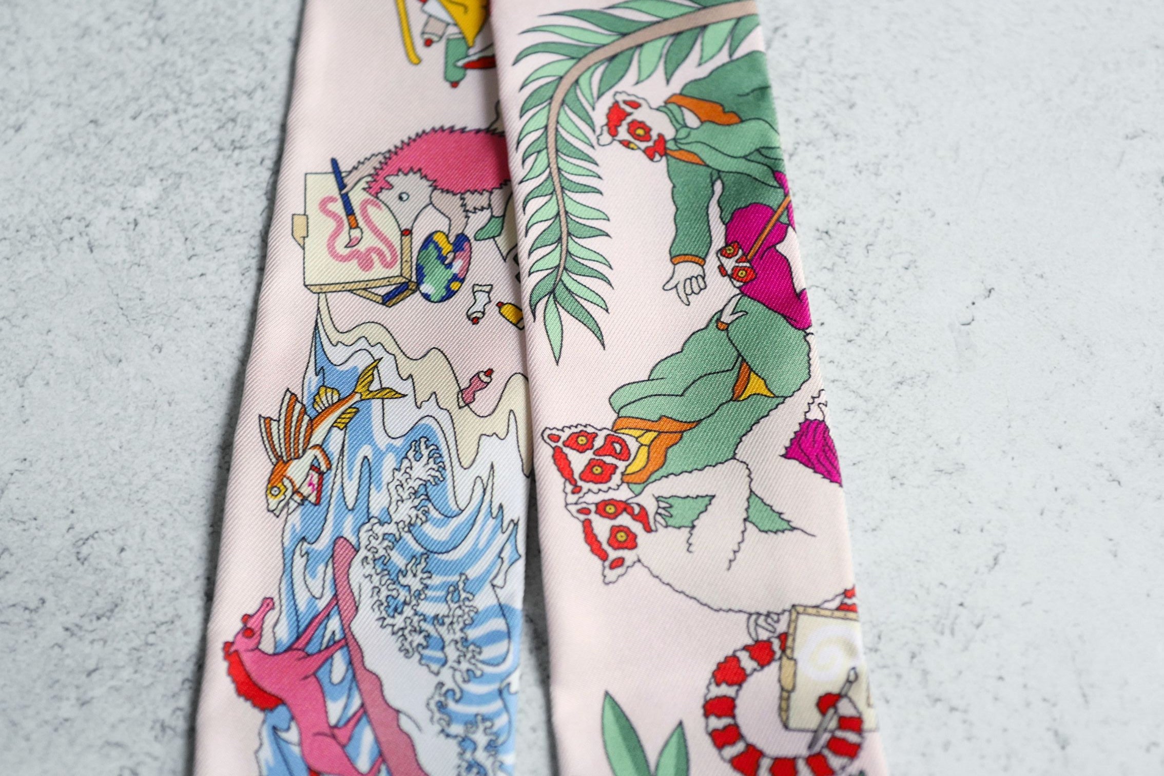 Hermès Academia Hippica Twilly Rose Nacre / Vert Amande / Multicolore 100% Silk