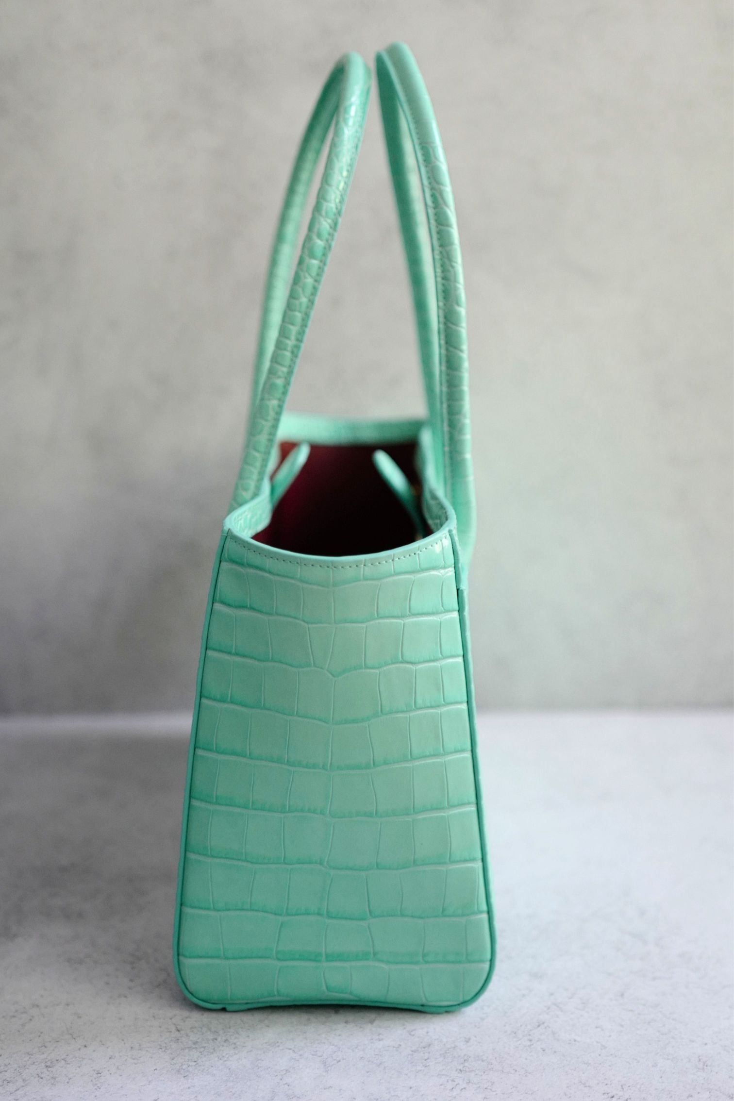 Chanel 26S Matthieu Blazy's Small Tote Green Crocodile Embossed Calfskin GHW