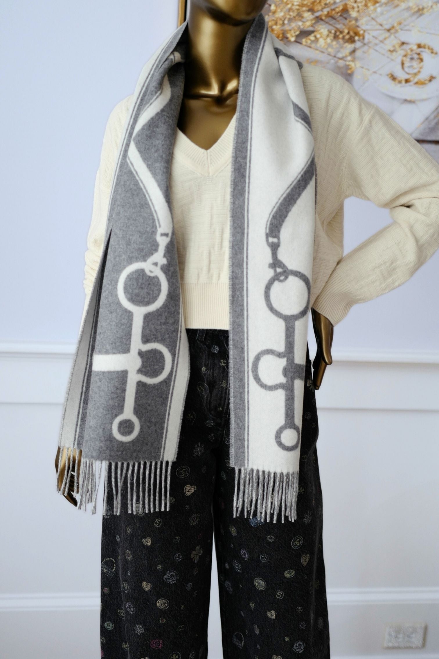 Hermès Casaque Mors Cashmere Scarf in Ivoire Gris Flanelle