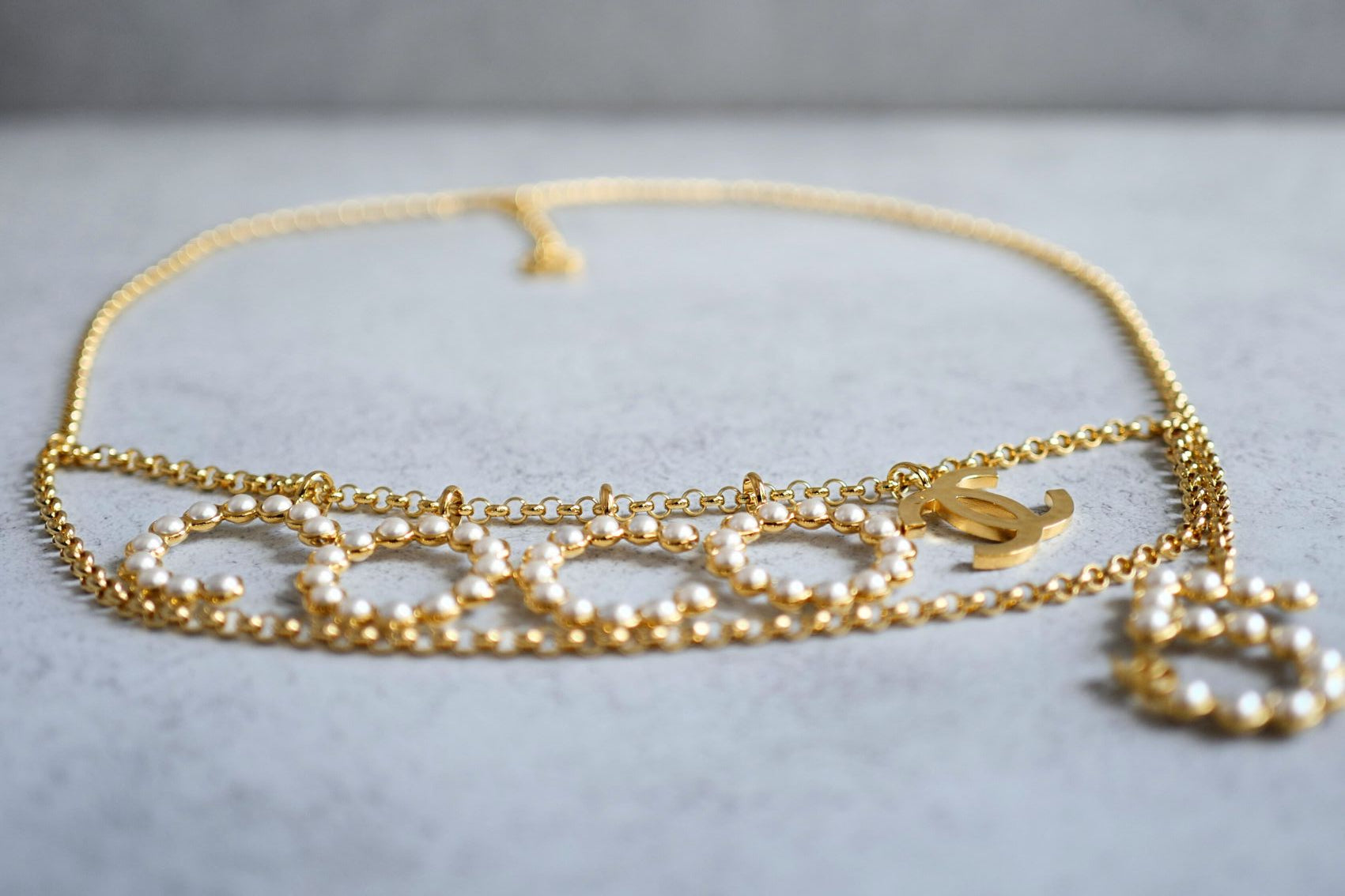 BNIB Chanel 24S Chain Belt with COCO & No 5 Pendant in Gold & Pearly White 85