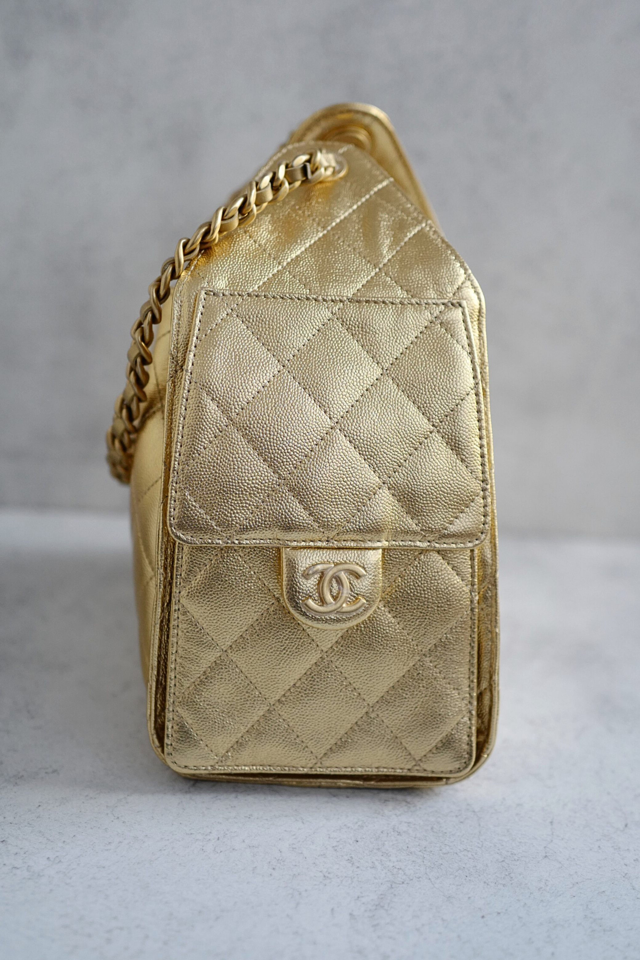 BNIB Chanel 26C Small Hobo Gold Metallic Grained Calfskin with Gold Hardware