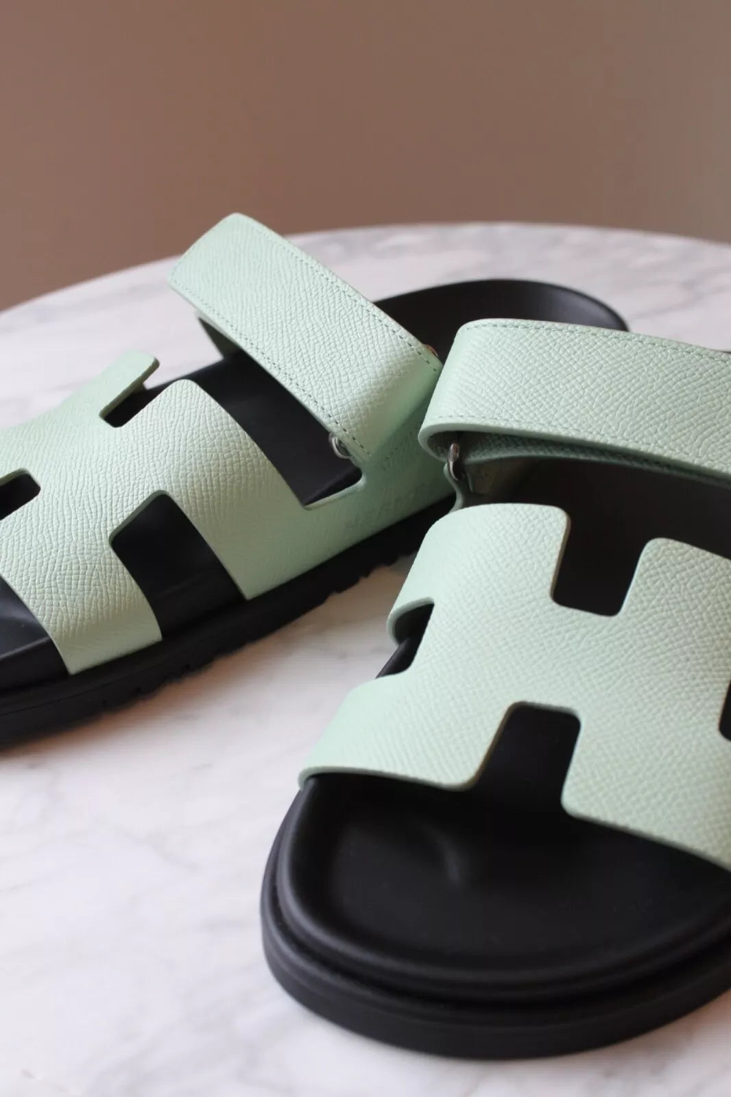 *BNIB* Hermes Womens Chypre Epsom Sandals Vert Jade Pastel Green Size 36