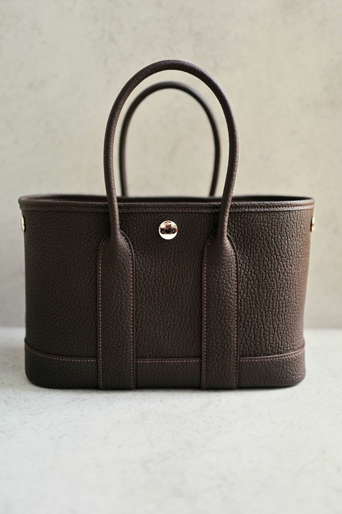 BNIB Hermes Mini Garden Party Neo 23 Bai Brun in Negonda Calfskin PHW G stamp
