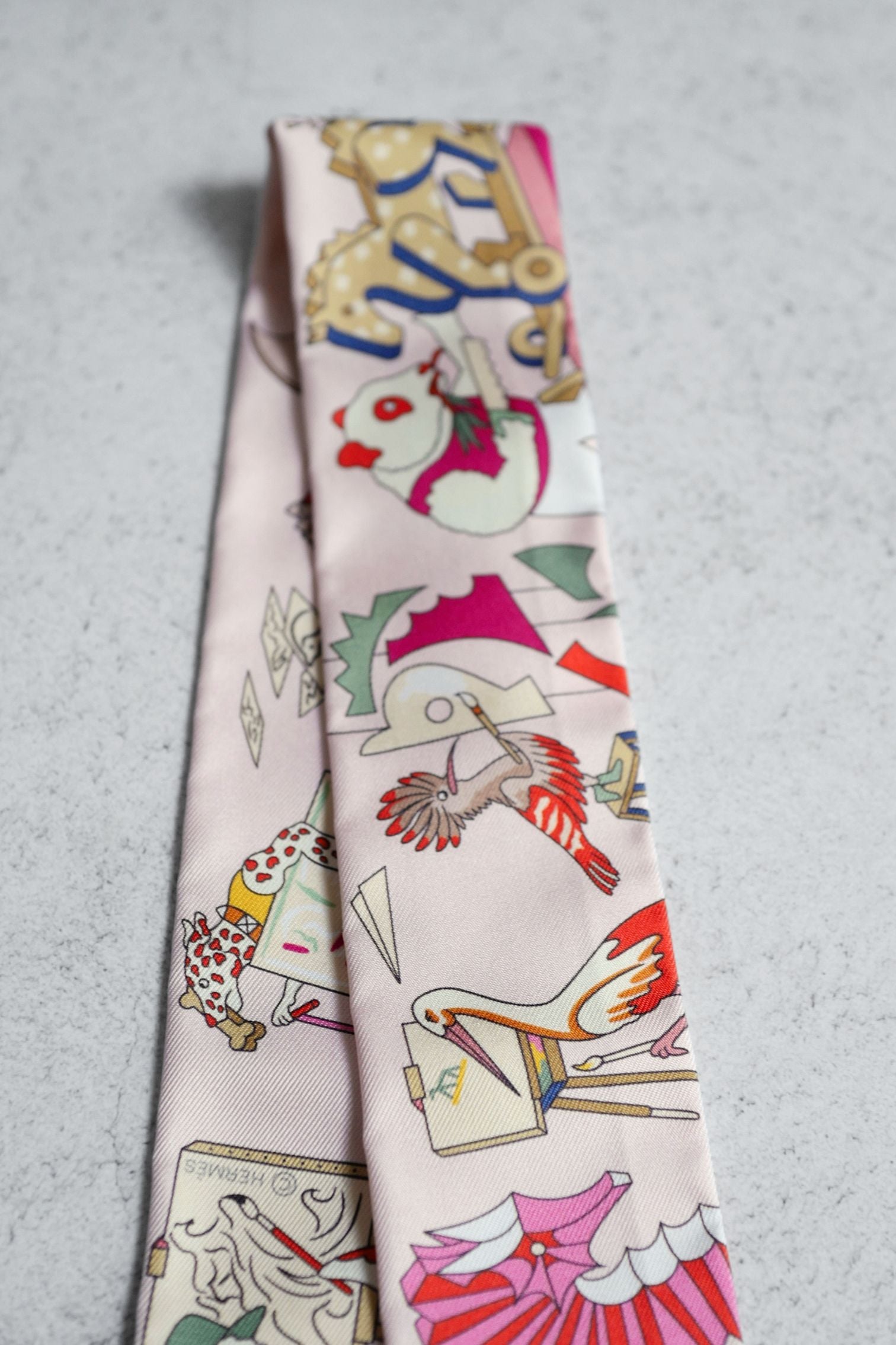 Hermès Academia Hippica Twilly Rose Nacre / Vert Amande / Multicolore 100% Silk