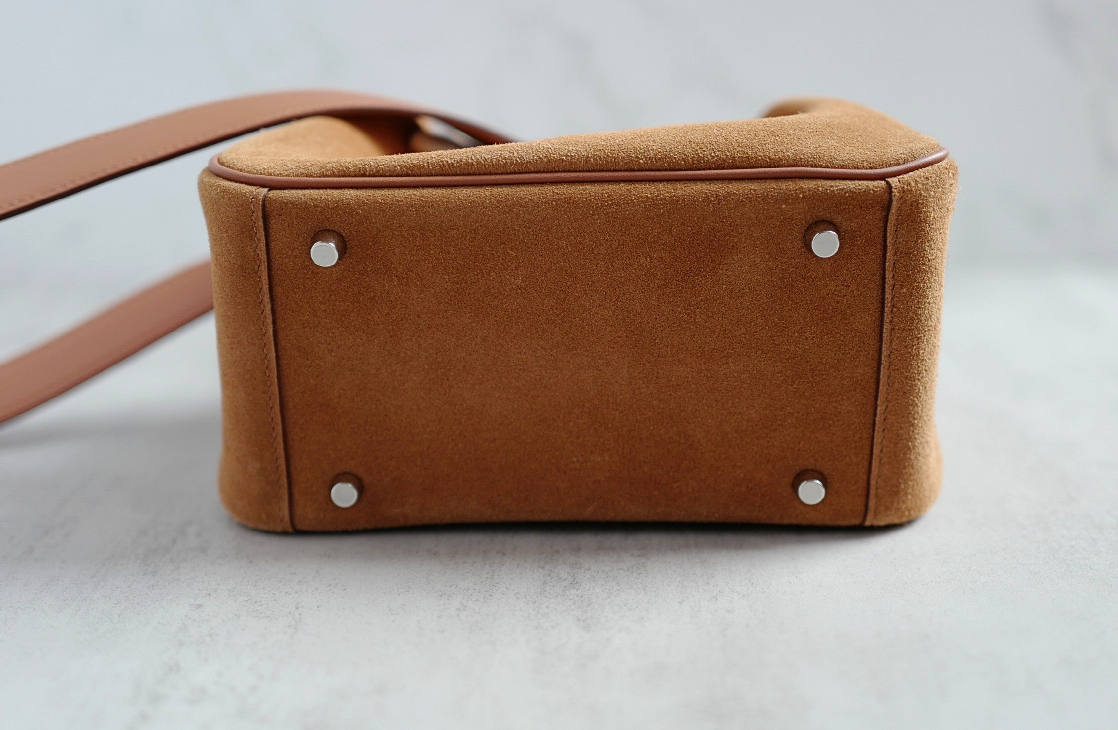 Hermès Mini Lindy II Gold Chamois Swift & Grizzly Leather with PHW K Stamp (2025)