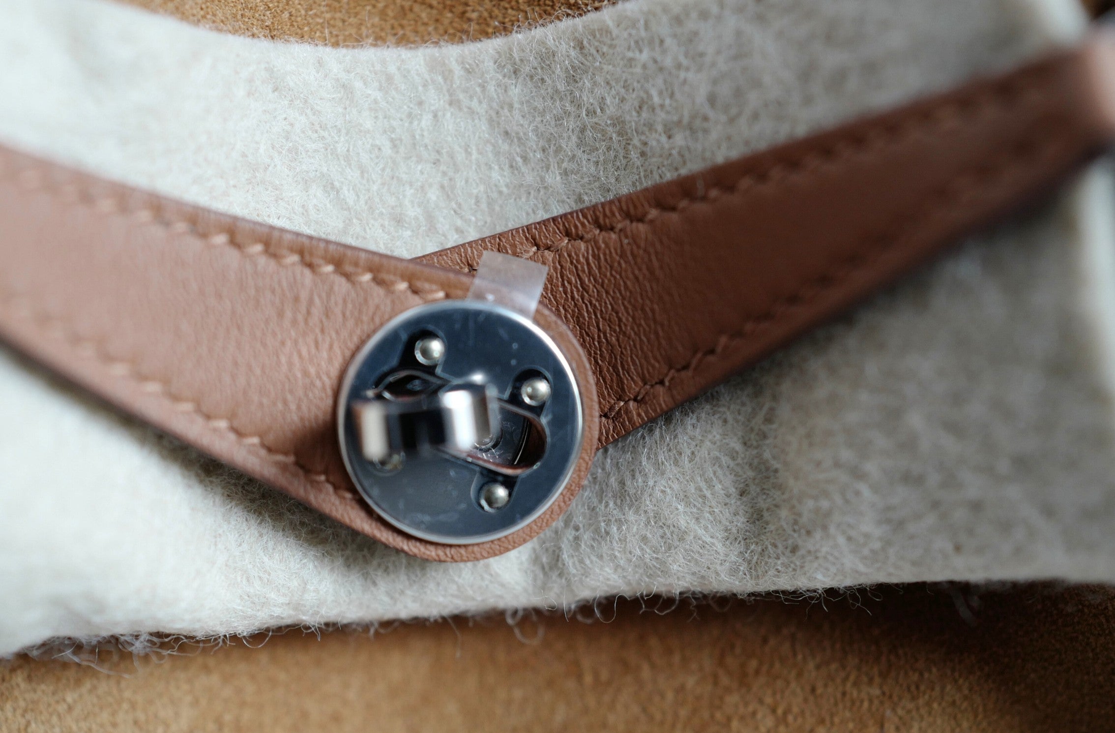 Hermès Mini Lindy II Gold Chamois Swift & Grizzly Leather with PHW K Stamp (2025)