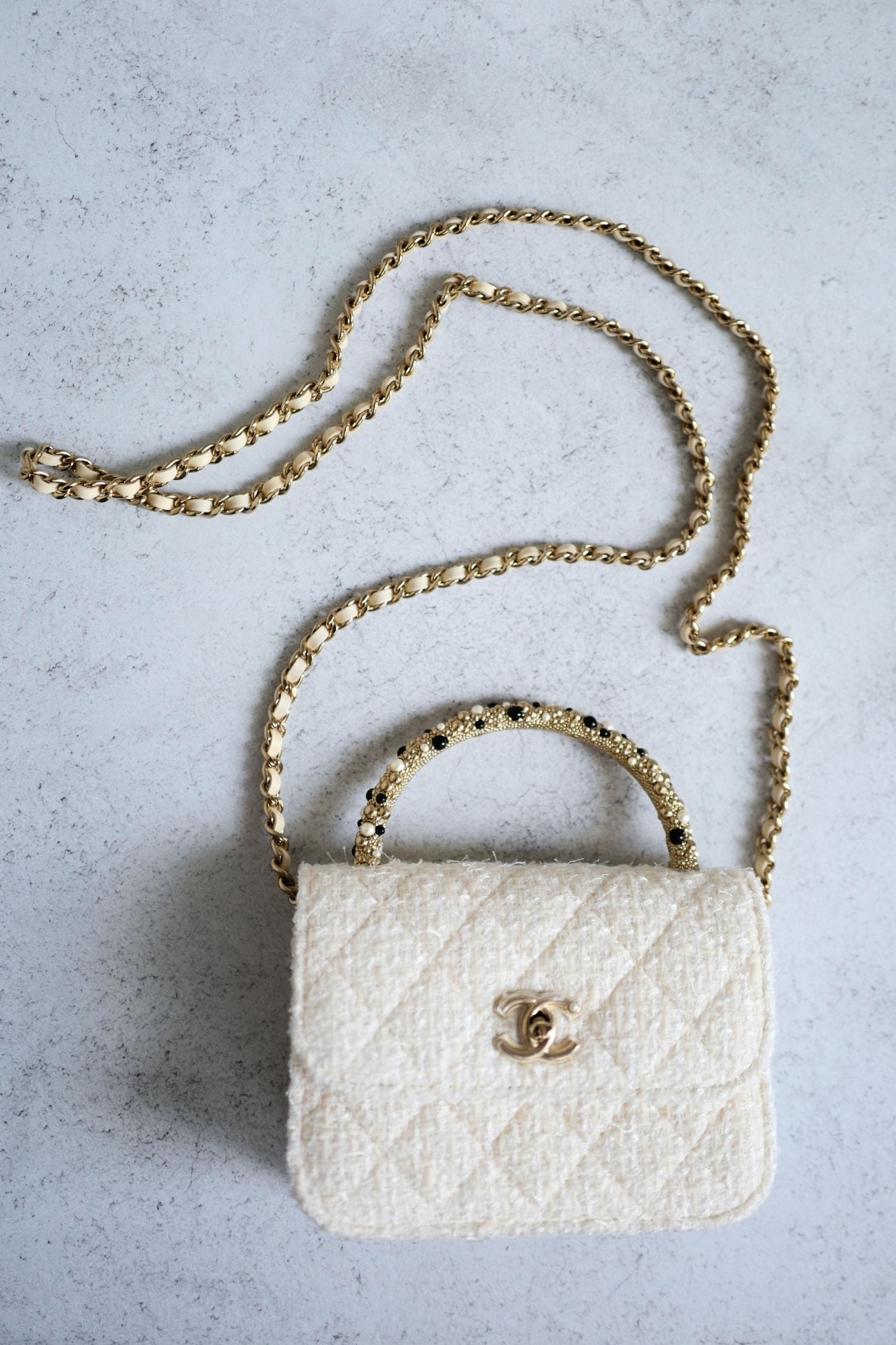 CHANEL 26C Top Handle Clutch With Chain in Tweed Pearl Ecru White Gold Hardware