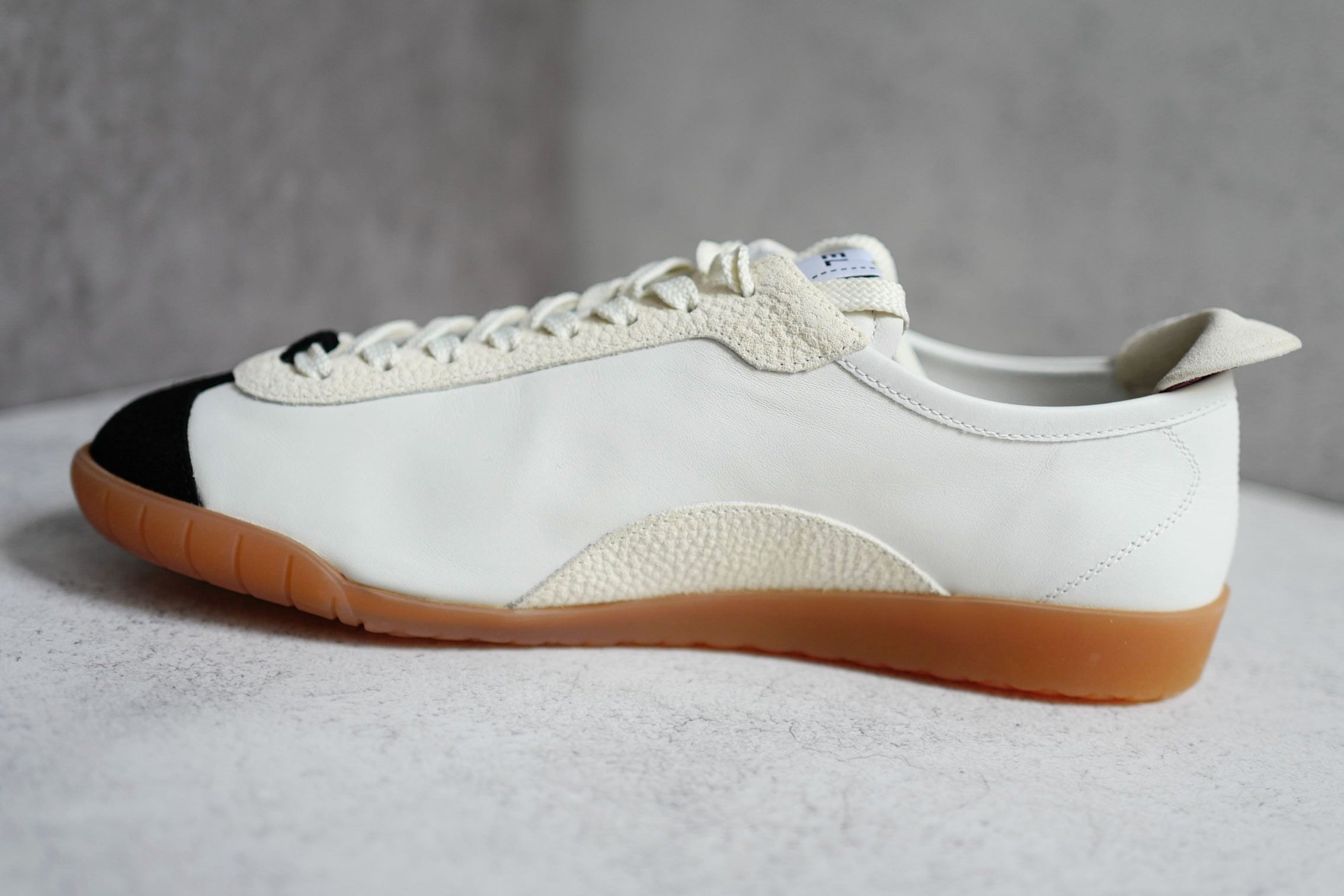 NEW Chanel 26P Sneakers White Black Calfskin Embossed Suede Size 38.5