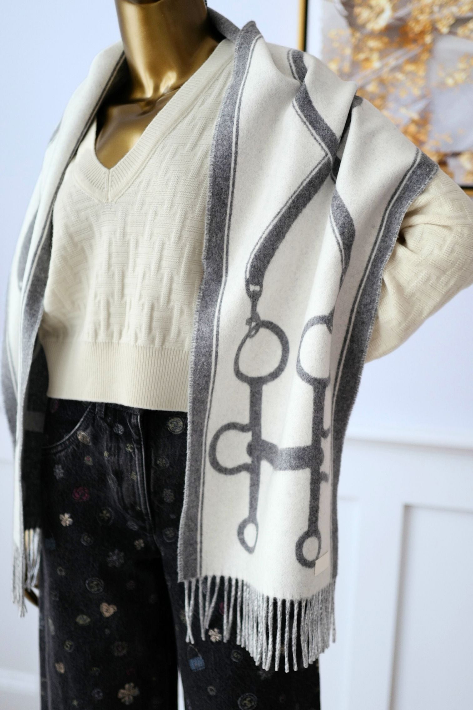 Hermès Casaque Mors Cashmere Scarf in Ivoire Gris Flanelle