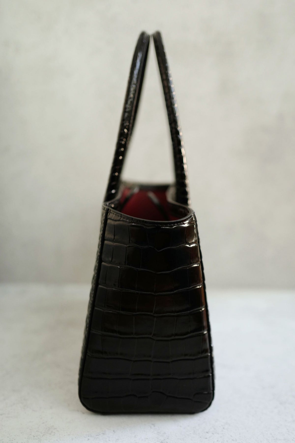 NEW Chanel 26K Matthieu Blazy's Small Tote Black Croc Embossed Calfskin GHW