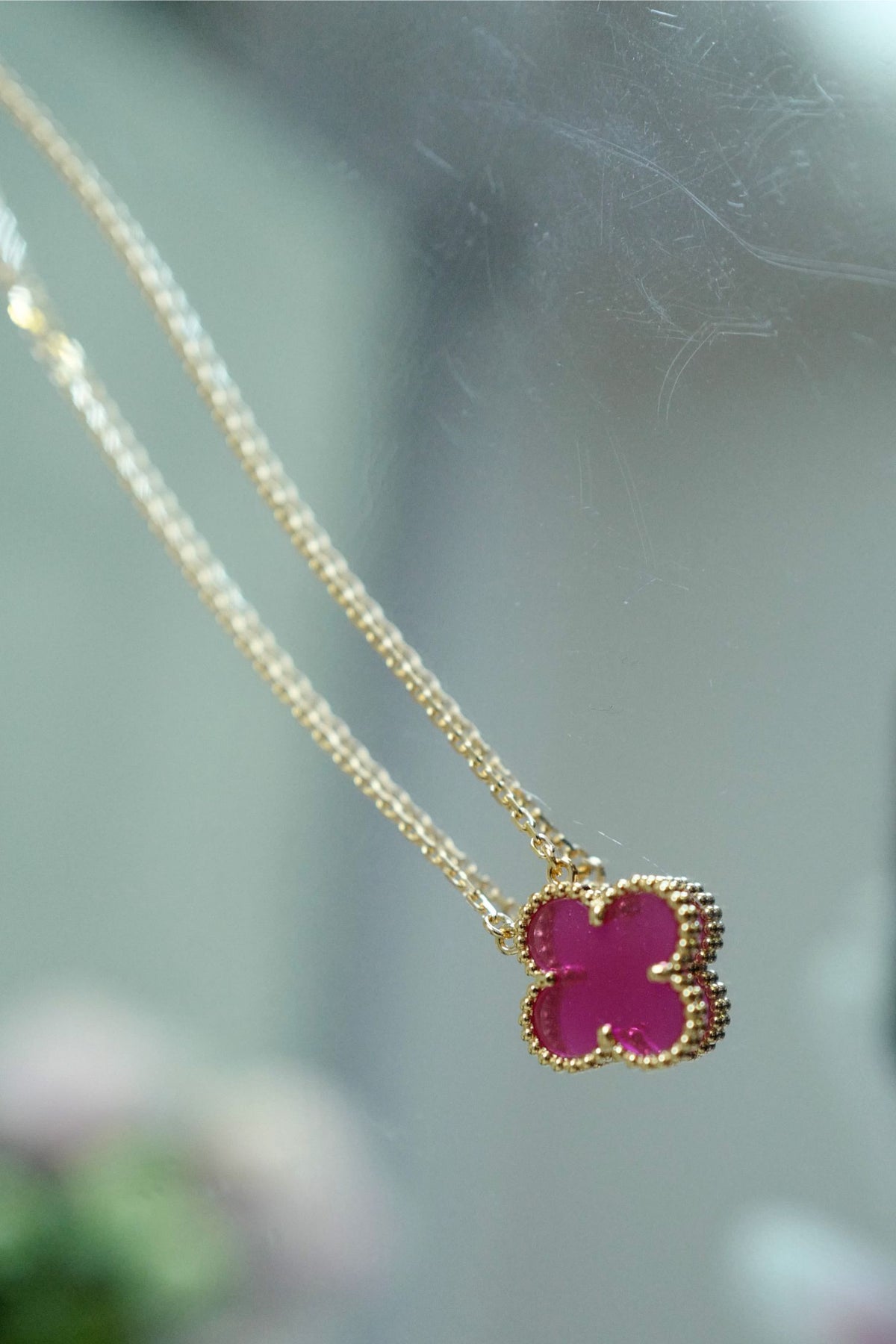 NEW Van Cleef & Arpels Vintage Alhambra Pink Pendant Necklace 18k Yellow Gold
